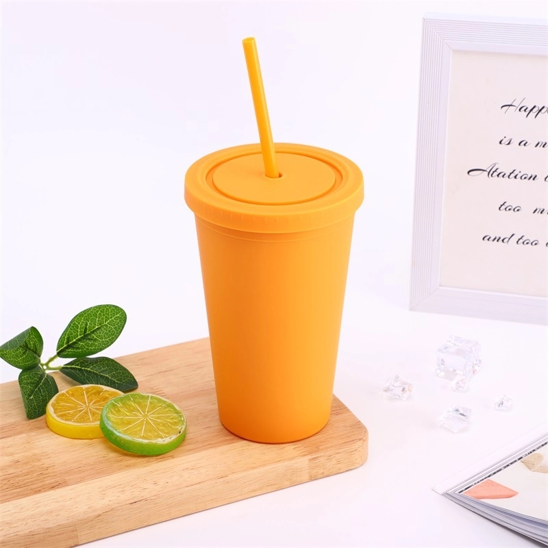Plastic Cups with Lids and Straws 5