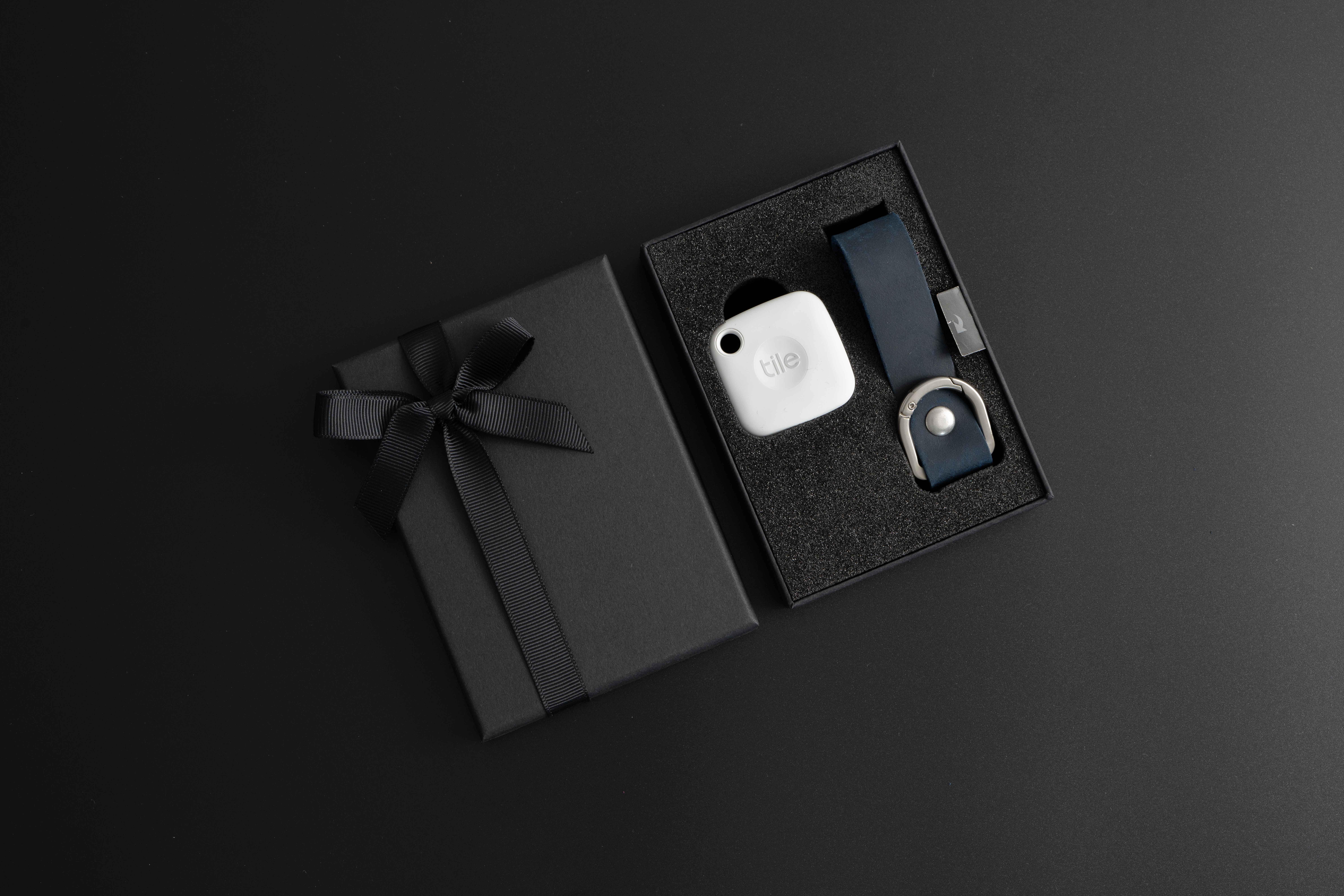Standard Tile Mate + Full Grain Leather Key Fob 2