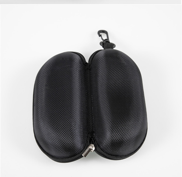 Sunglass case with carabiner 2