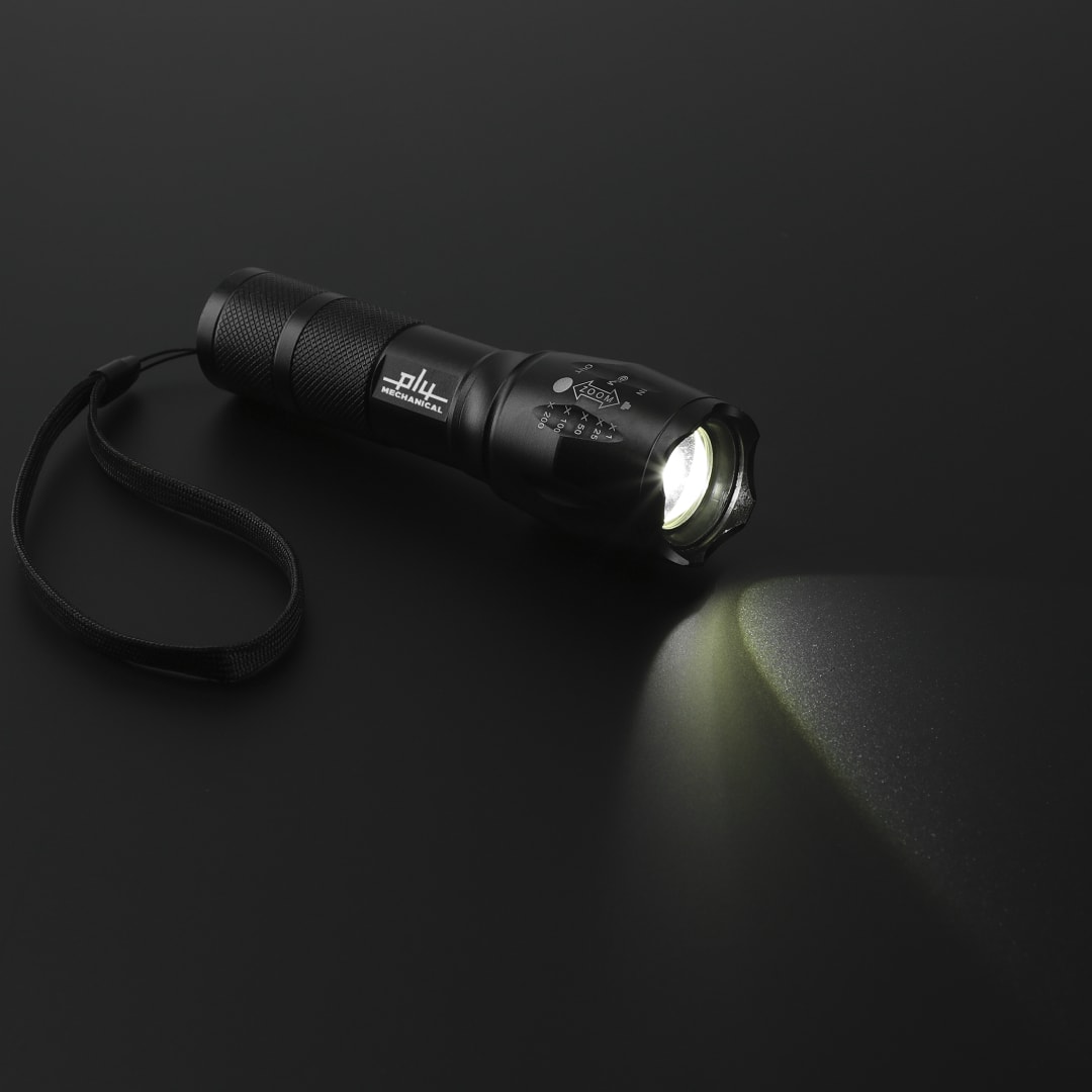 High Performance 500 Lumen Flashlight 26