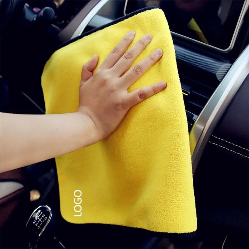 A 15.75" X 15.75" Microfiber Car Drying Towel 2