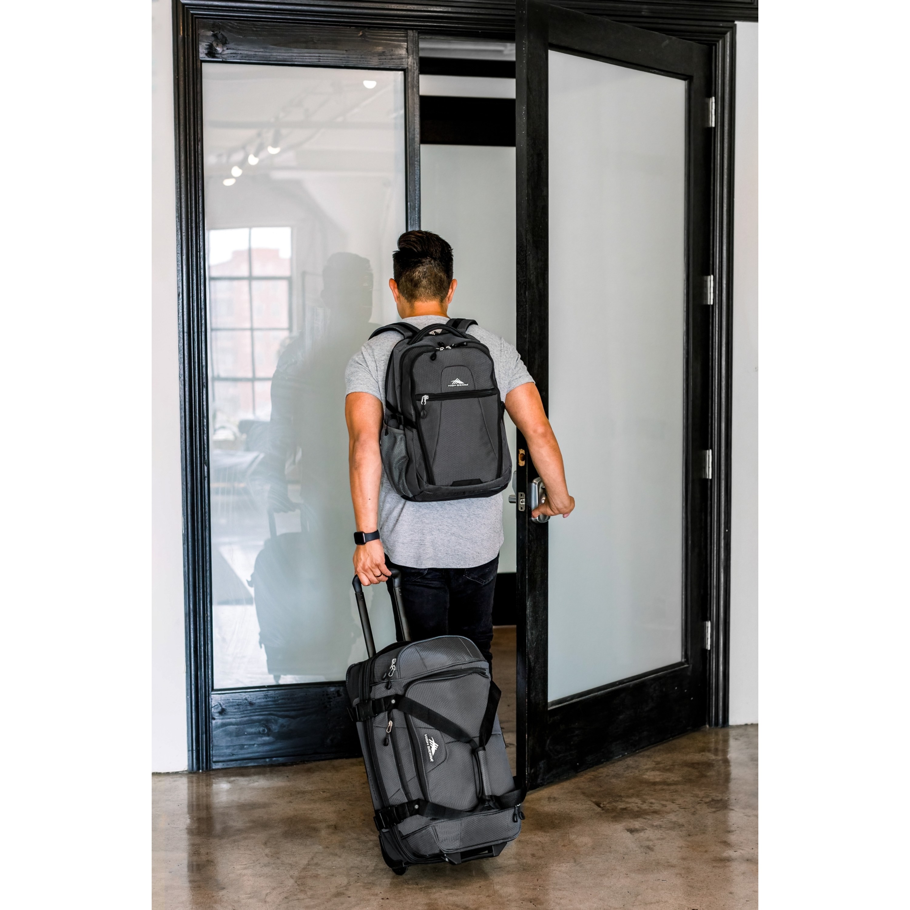 High Sierra® Fairlead 22" Drop Bottom Wheeled Duffel 16