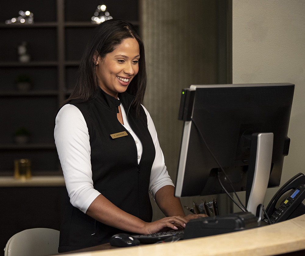 Women's Seaport Full Zip Performance Vest