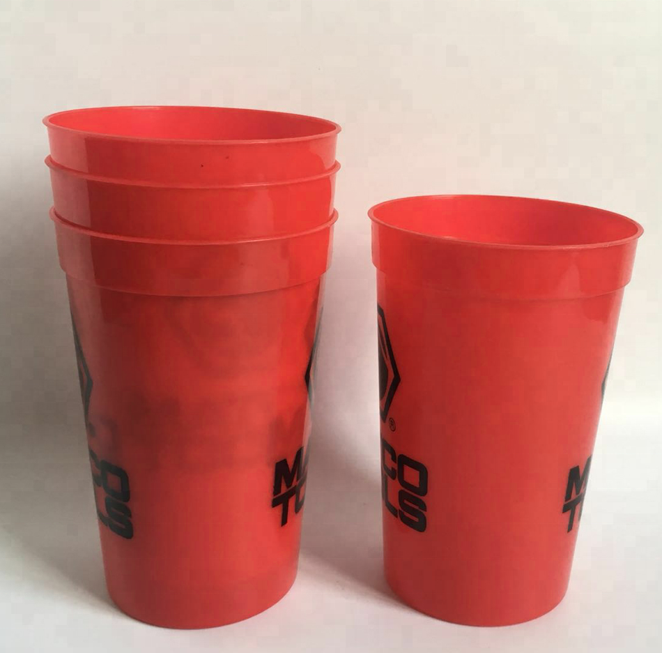 16oz. Stadium Plastic Cups 2