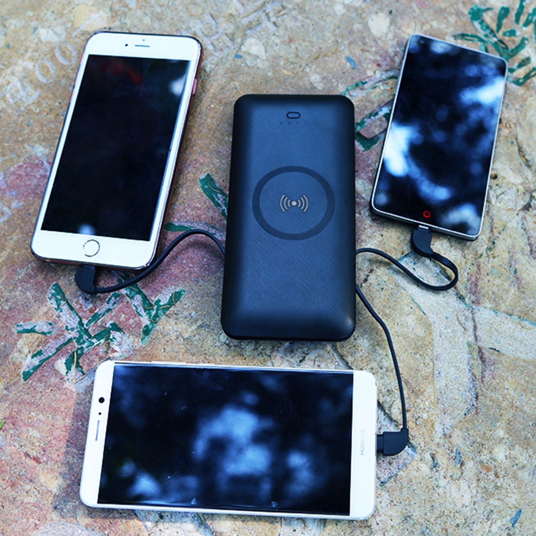 Wireless Charger Power Bank with Wall Plug-in and Cable 2
