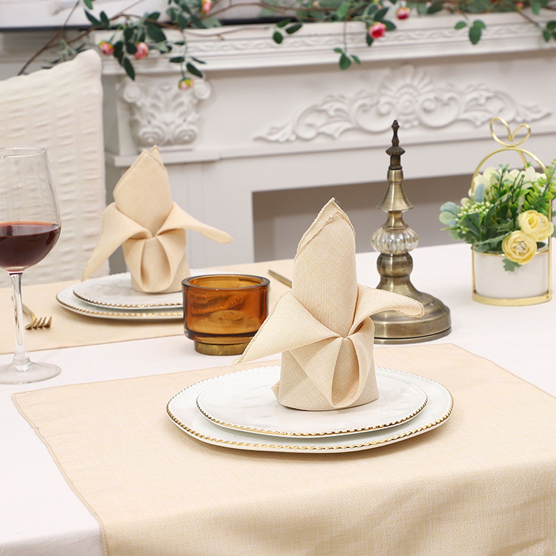 Polyester Dinner Napkins With Hemmed Edges 10