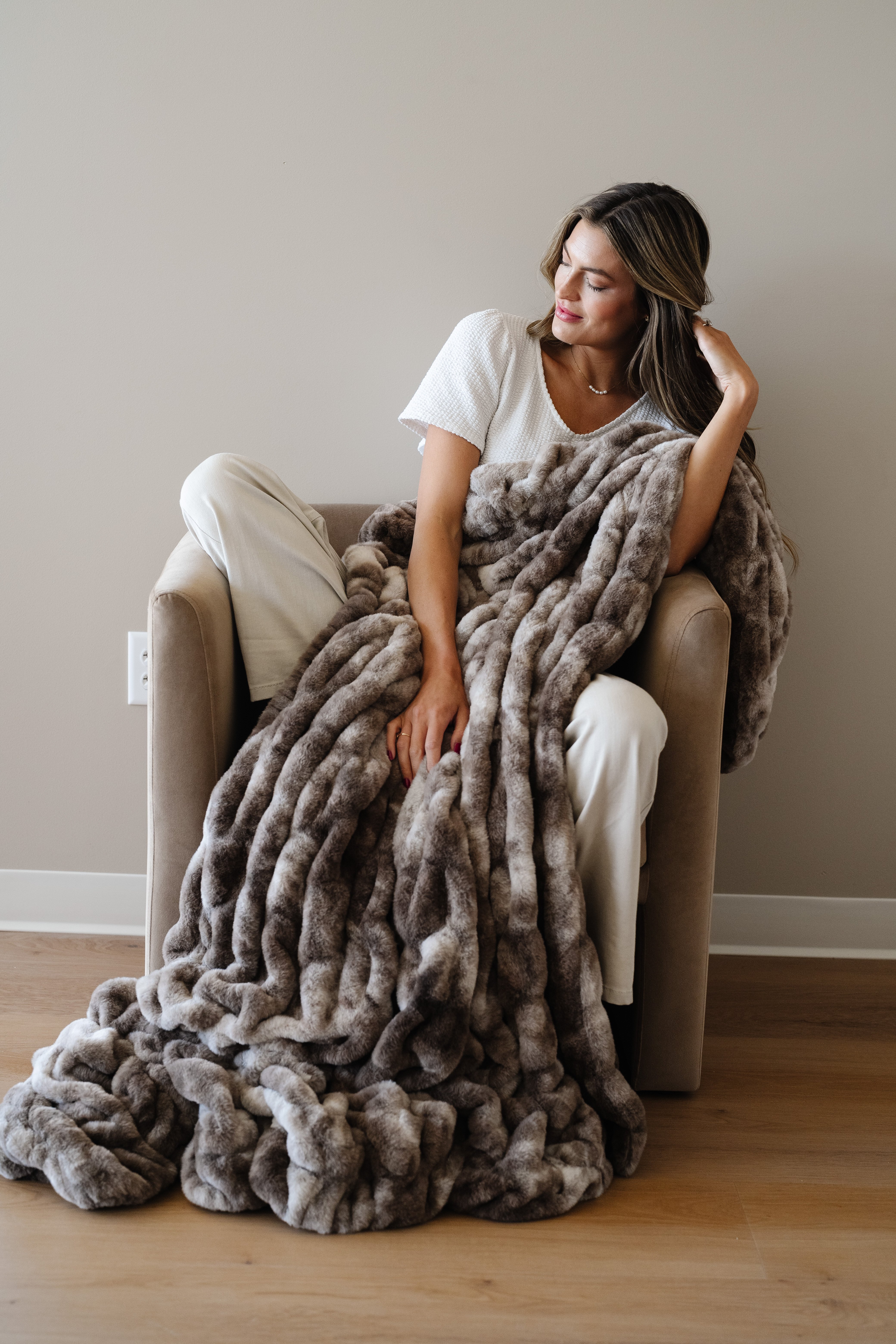Double Ruched Flax-XL Luxury Blanket (60x80) 3