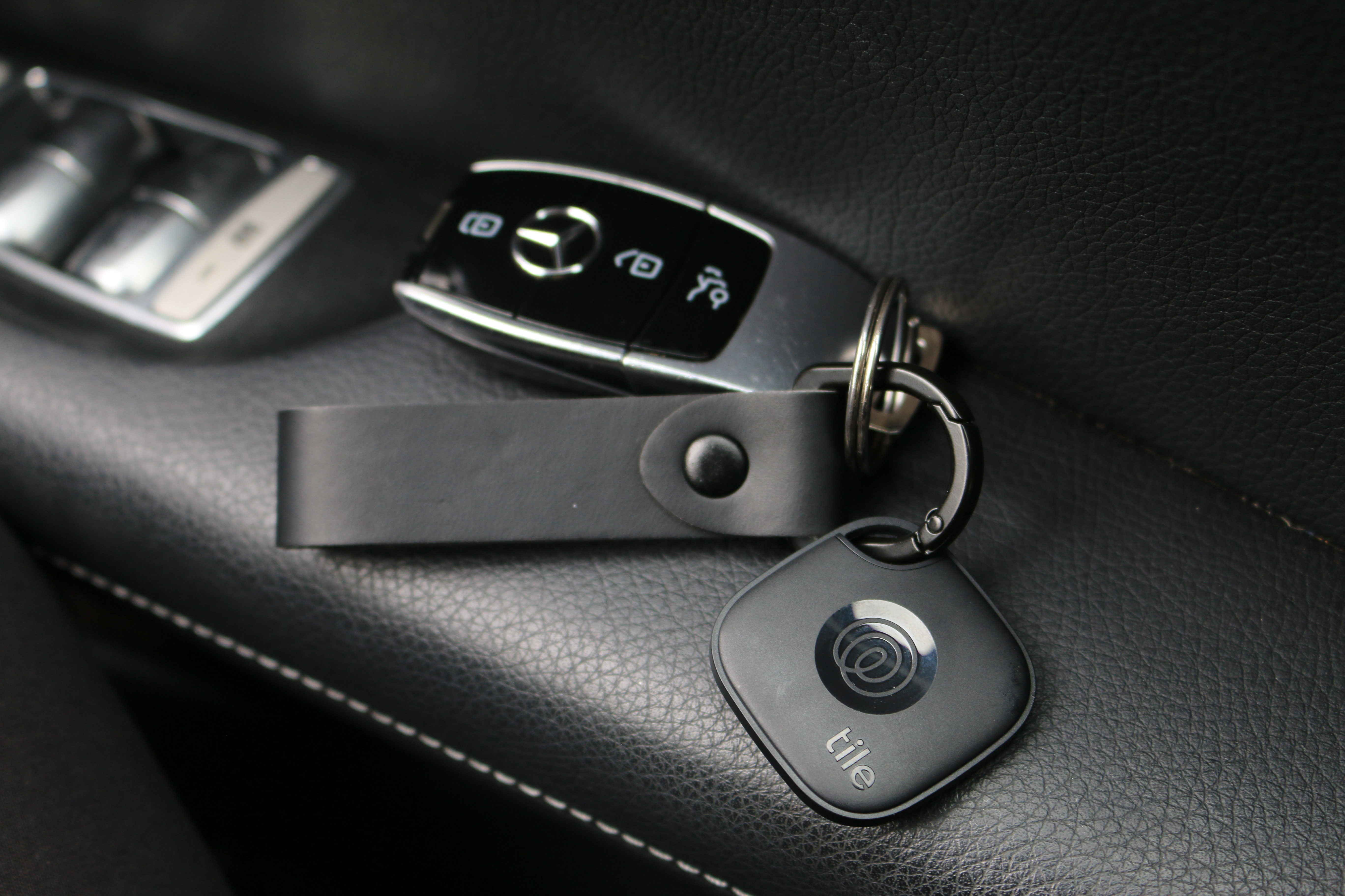 2 New Tile Mates with 2 Vegan Leather Key Fobs Set 16