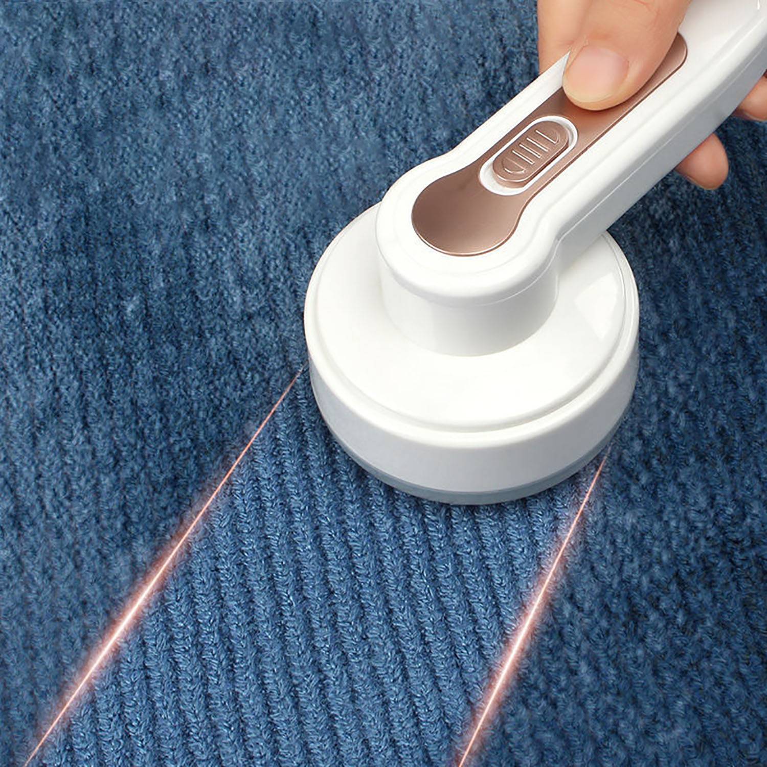 Rechargeable Lint Remover W/ Cleaning Brush 2