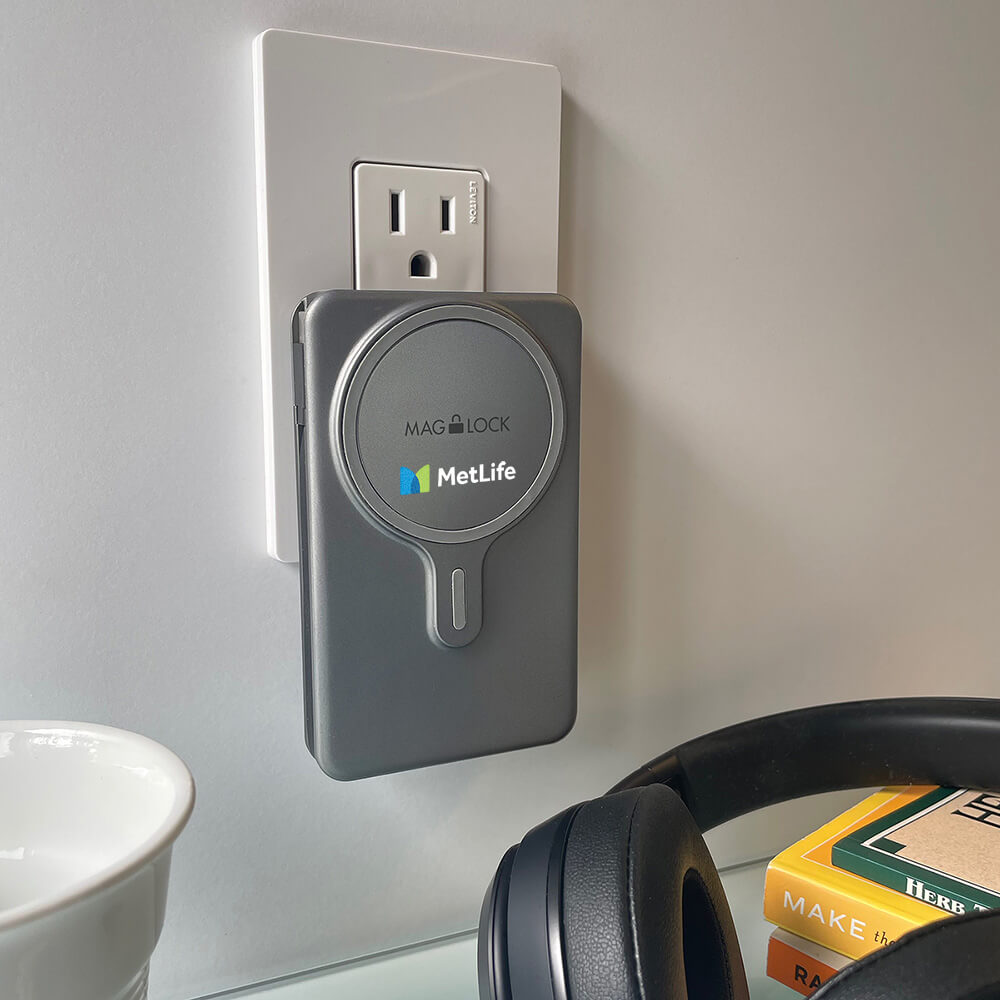 Maglock Hub+ 5 000mAh All in One Wireless Charger