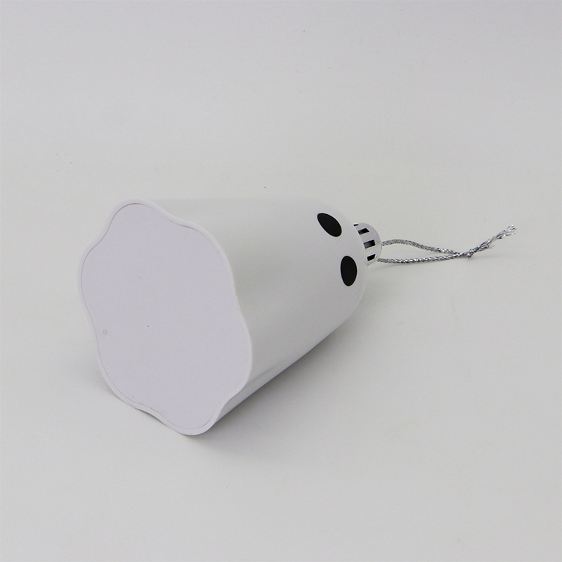 Adorable White Ghost Decor For Halloween 1