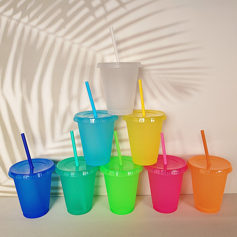 16 OZ Glitter Plastic Cups w/ Lids and Straws 2