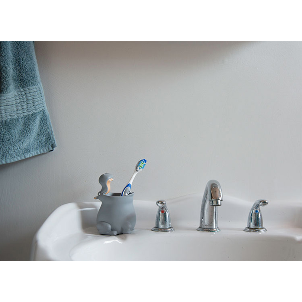 Hippo Pen Holder 2