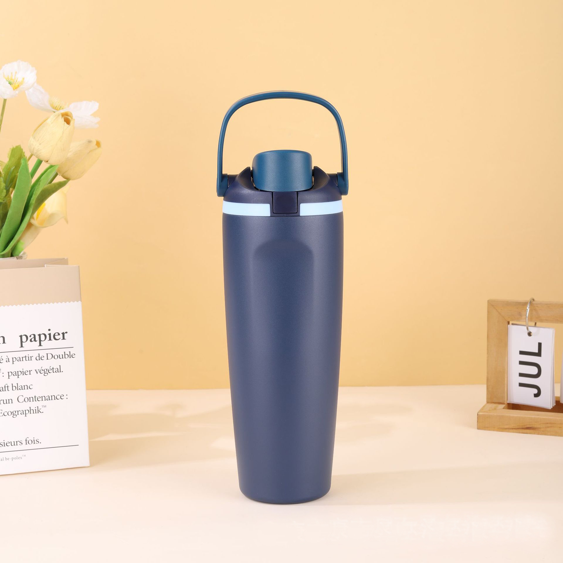 30oz. Stainless Steel Insulated Mug with Handle 2