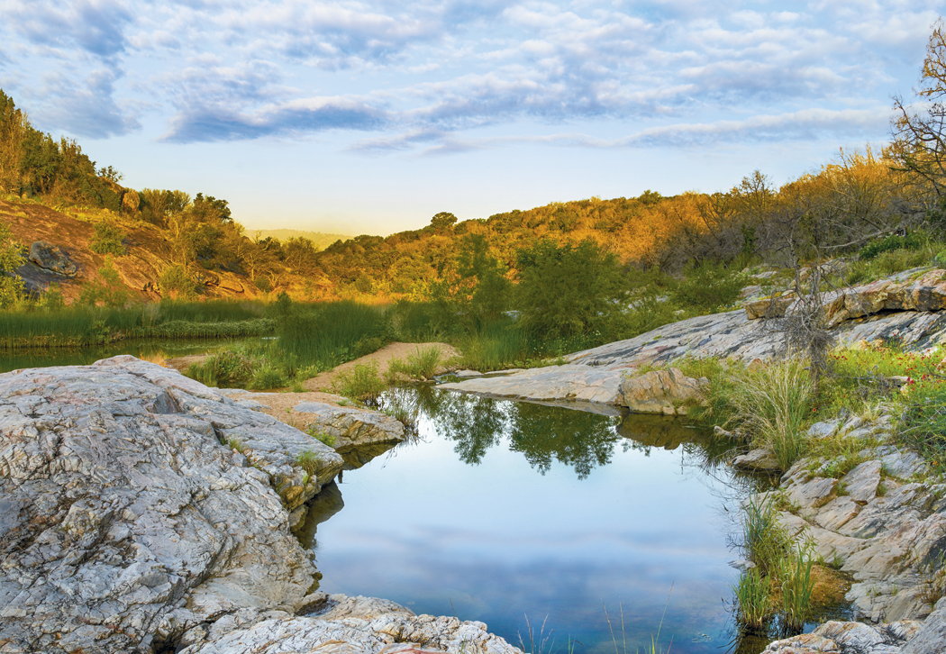HotLine® Products Scenic America® Executive Calendar 28