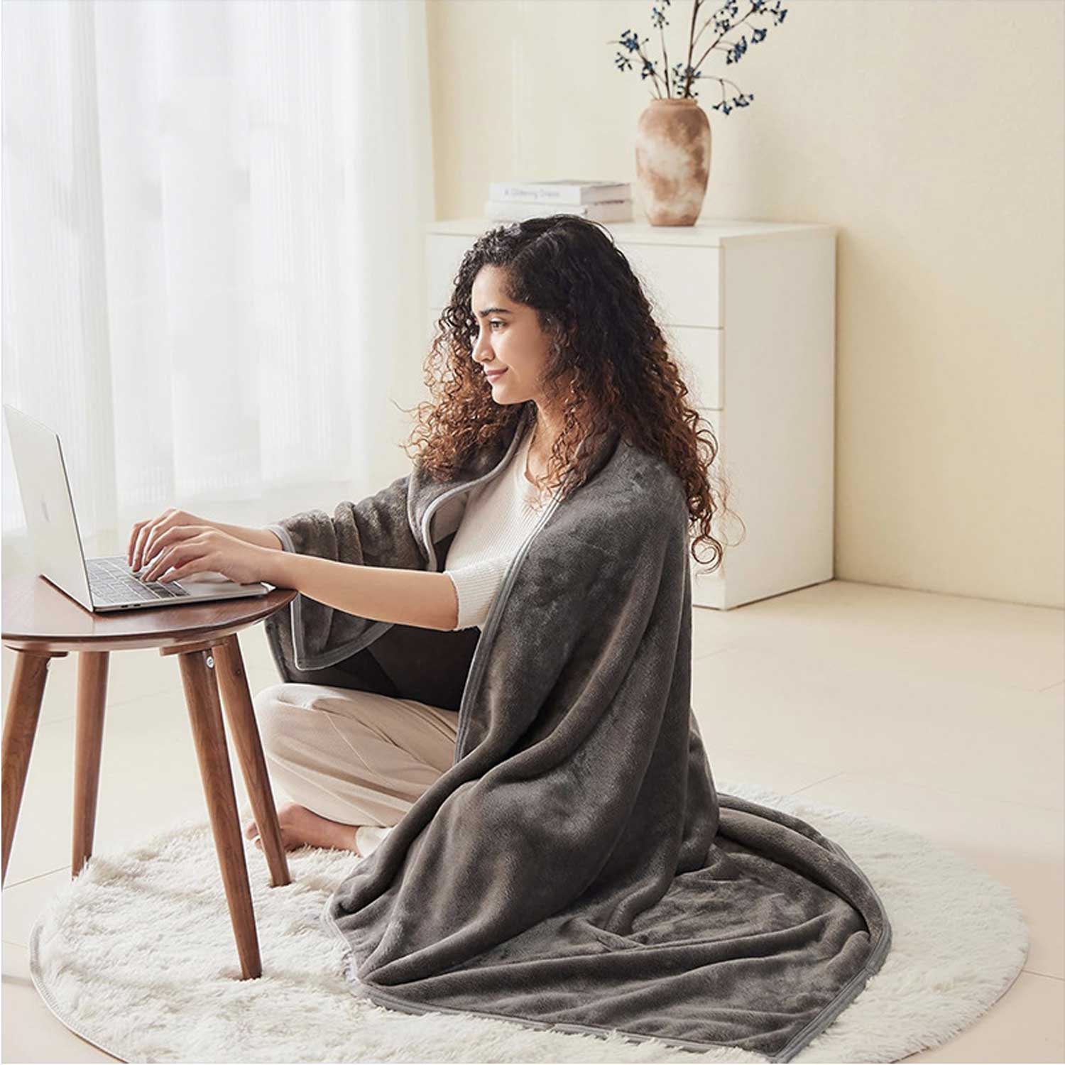 2-in-1 Foldable Travel Blanket & Pillow - Flannel Shawl 15