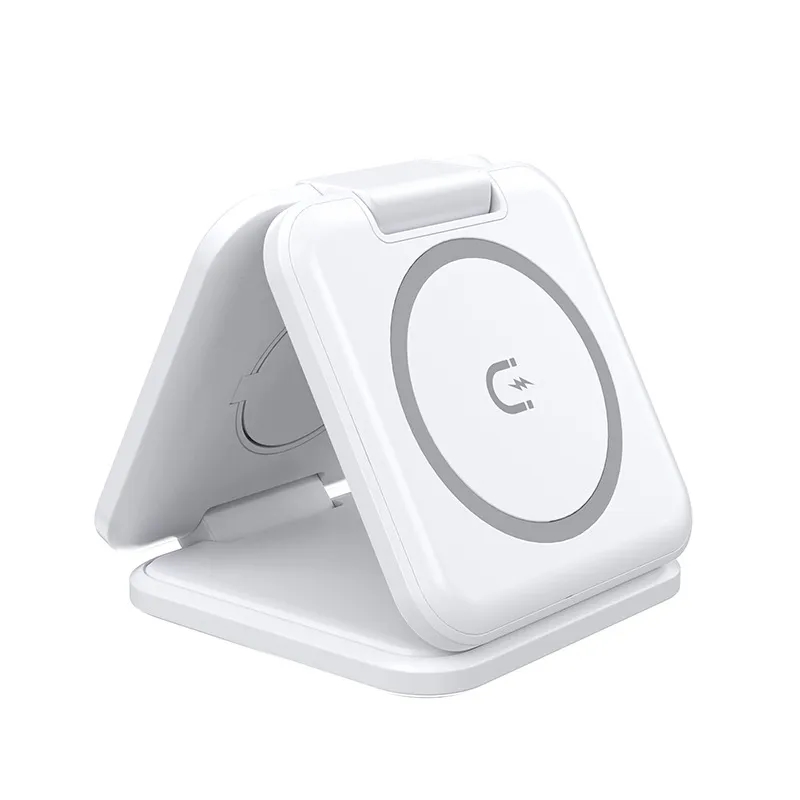 Magnetic 3-in-1 wireless fast charging 7