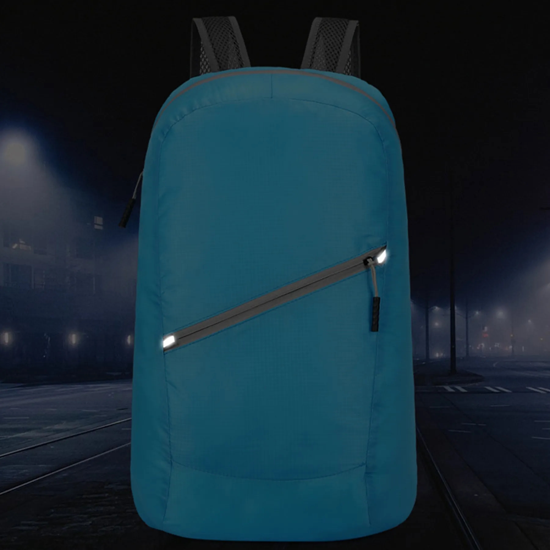 Foldable ultra-thin backpack 8