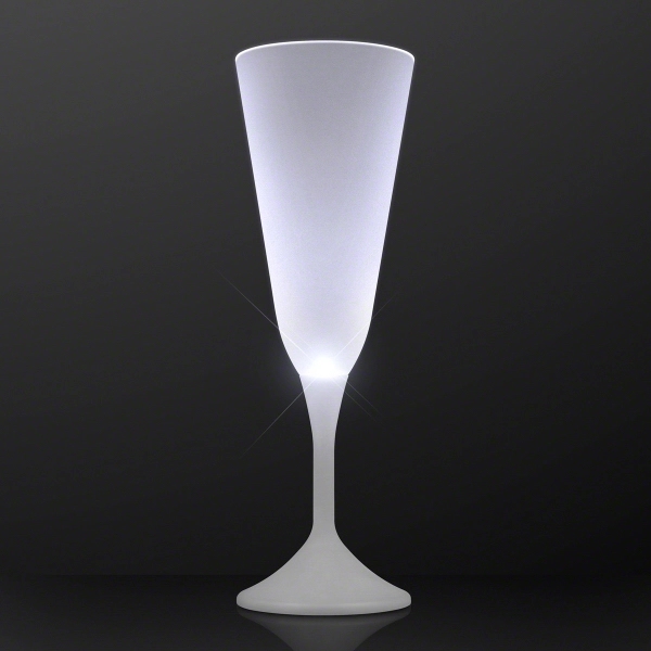 Still White Light Champagne Glass 4