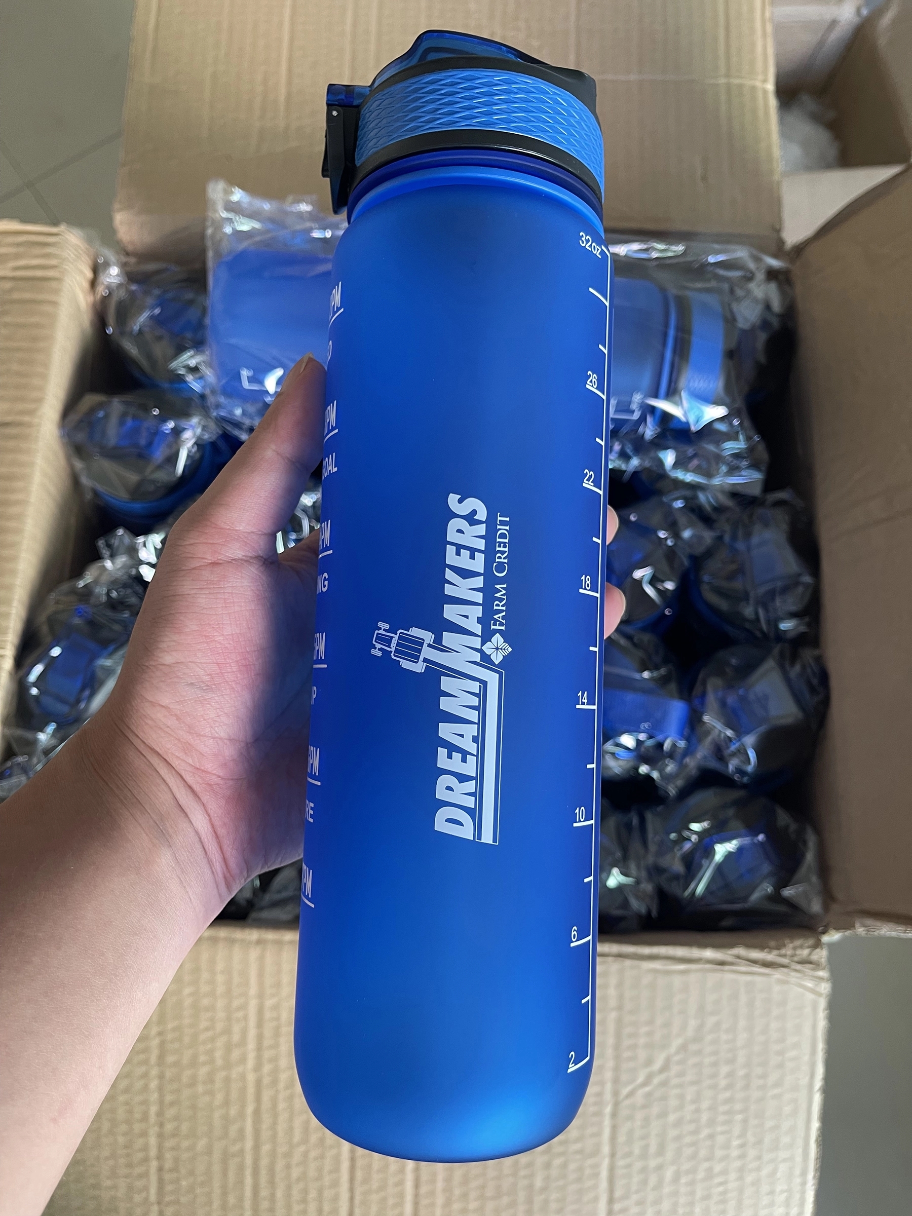 32Oz Leakproof Bpa Free Drinking Water Bottle 1