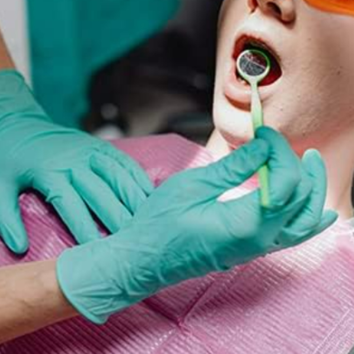 Orthodontic Oral Care Kit 8 Piece Set with Brush Floss 2