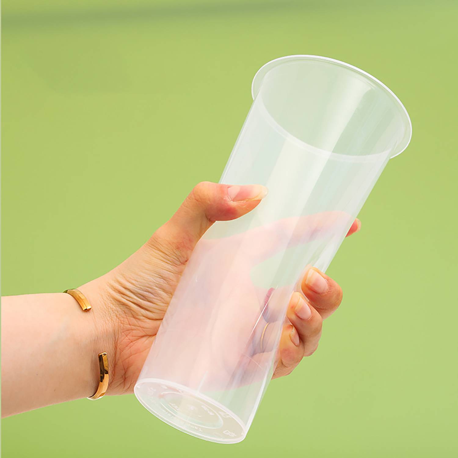24OZ Convenient And Durable Disposable Plastic Cup W/ Lid 2