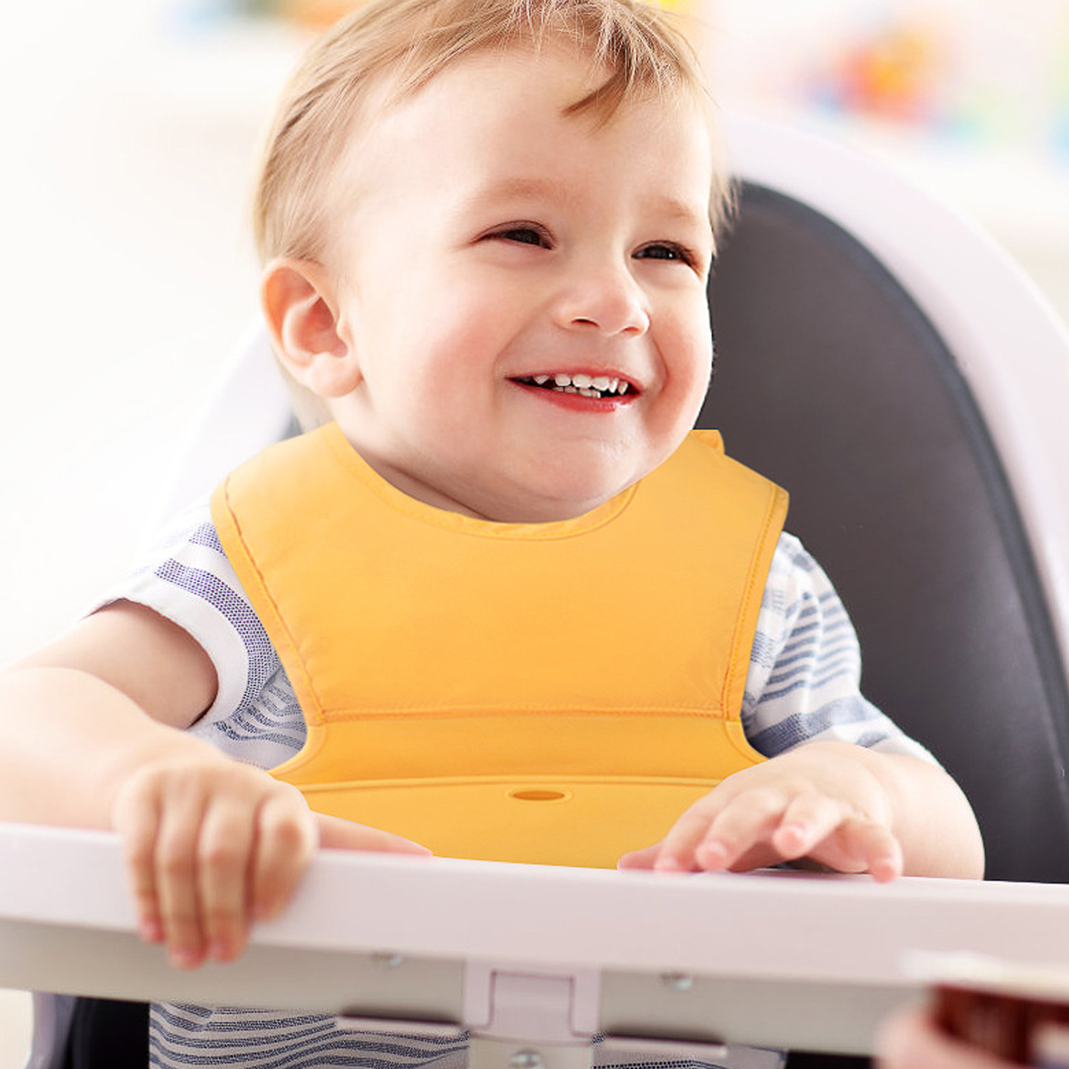 Portable waterproof bib for babies 3