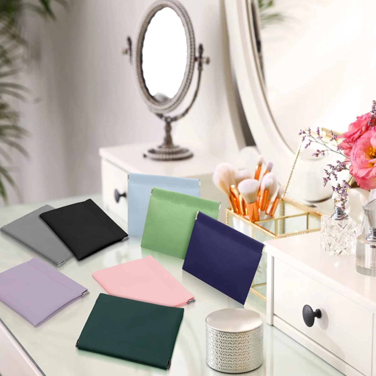 Custom Small Waterproof Travel Portable Makeup Bag 5