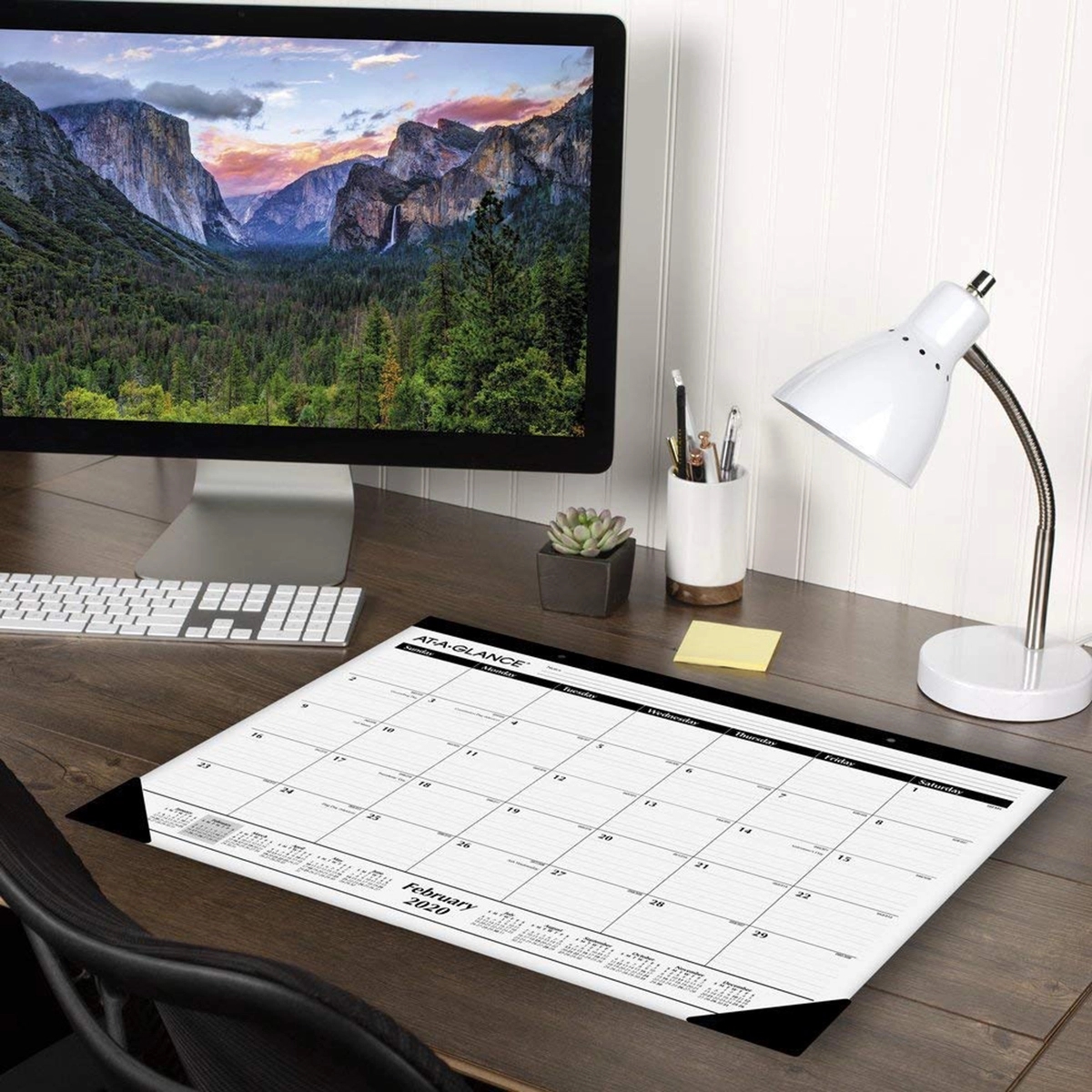 Desk Calendar Pad 2