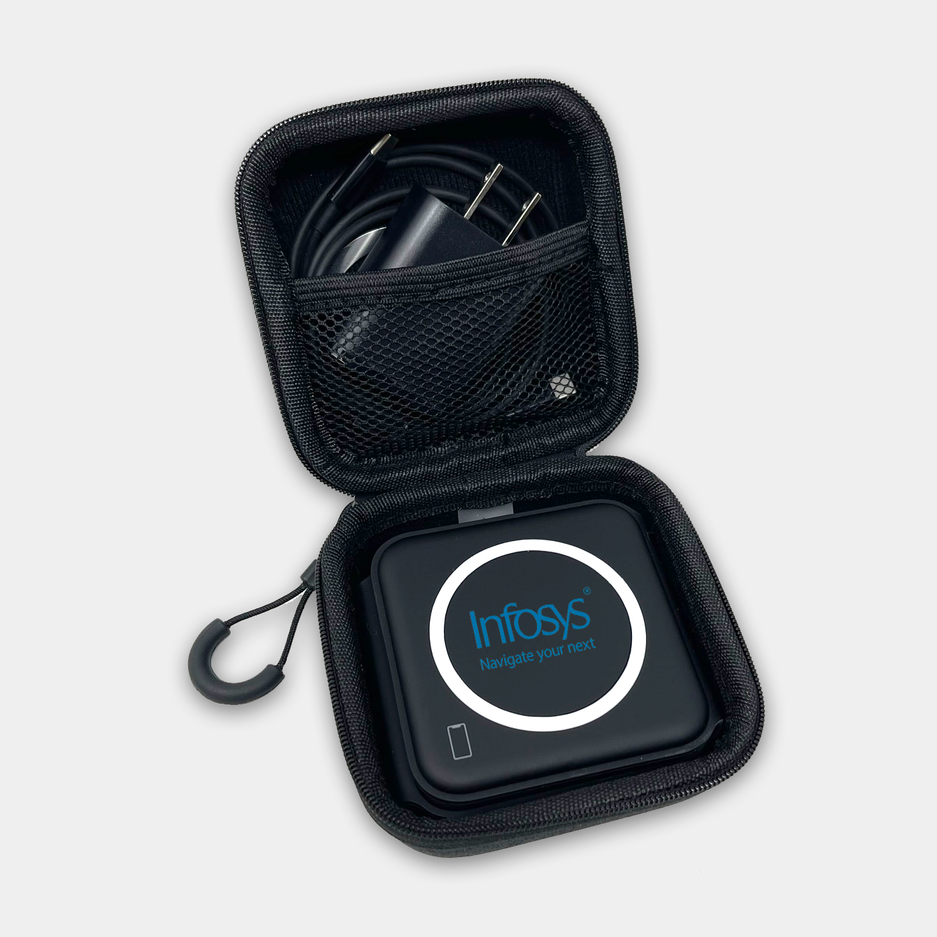 Trio Pro - 3-in-1 Travel Charger With Case - Black 4