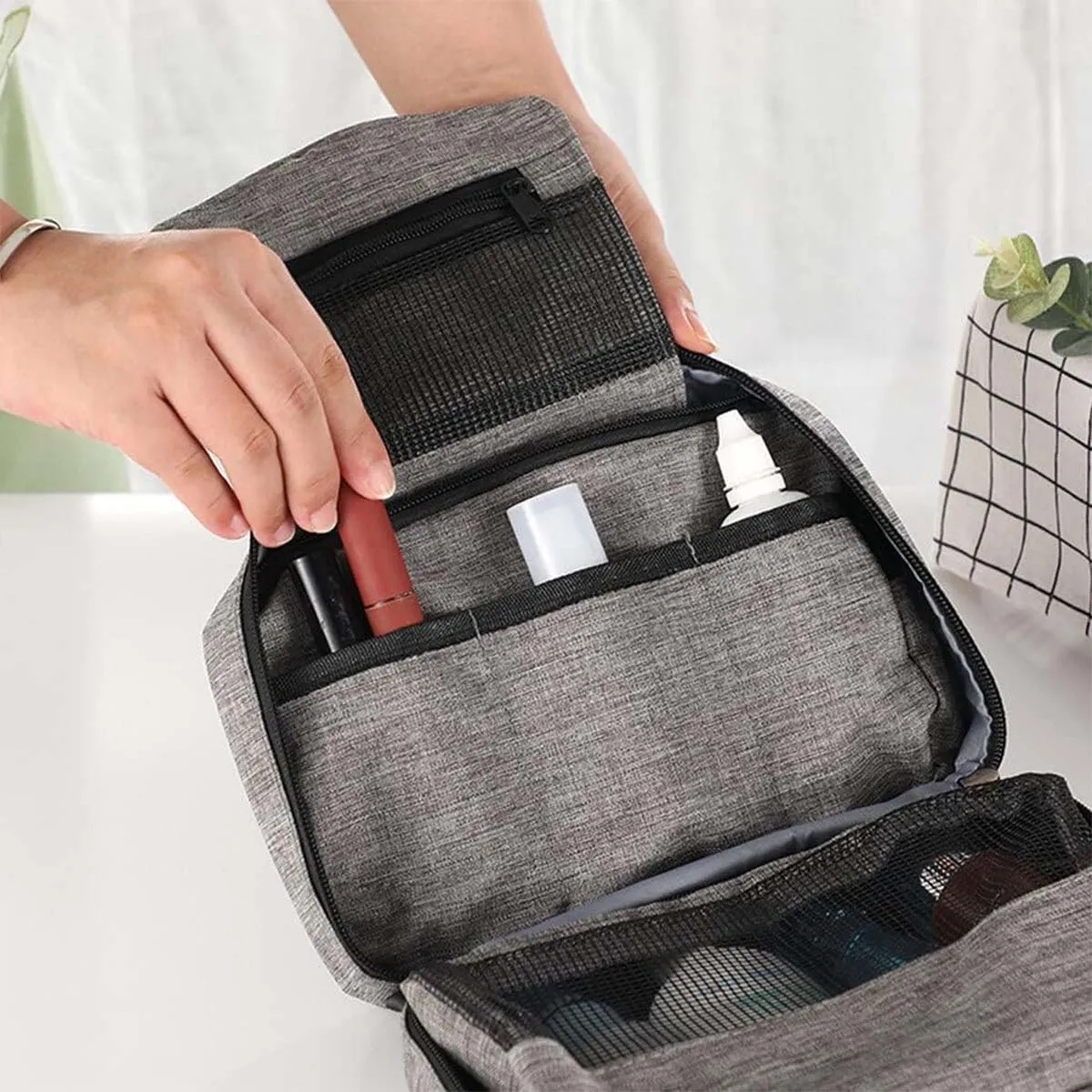 Unisex Portable Durable Foldable Hanging Travel Toiletry Bag 5