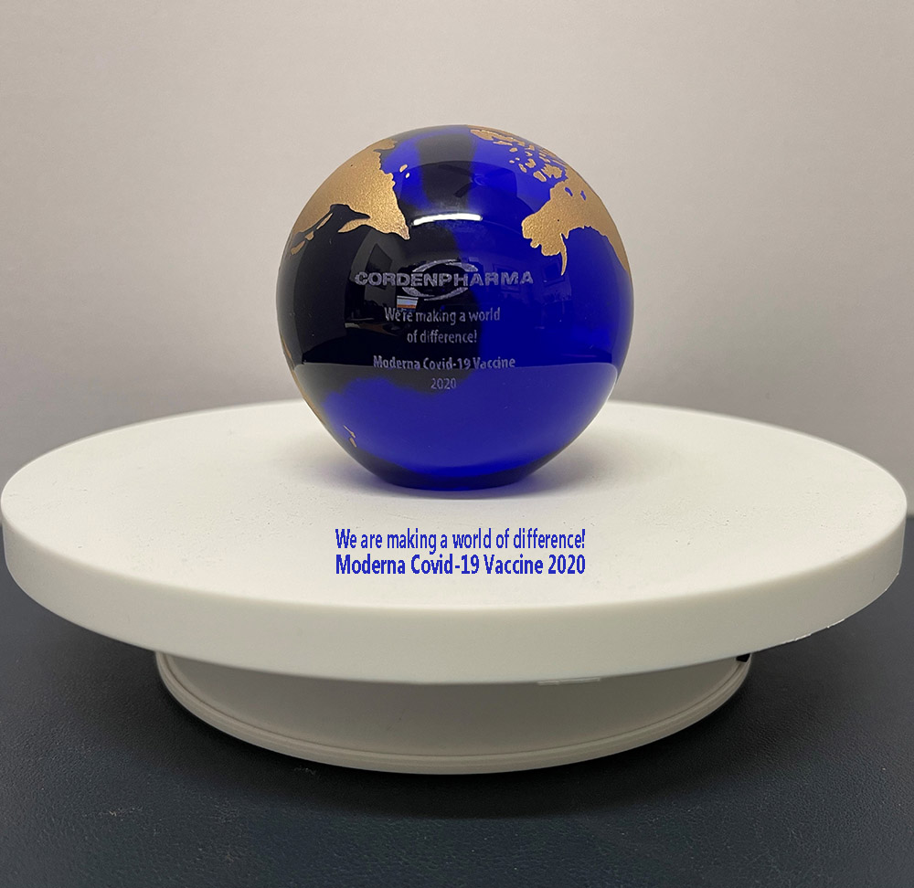 BLUE OPTIC CRYSTAL GLOBE PAPERWEIGHT 3