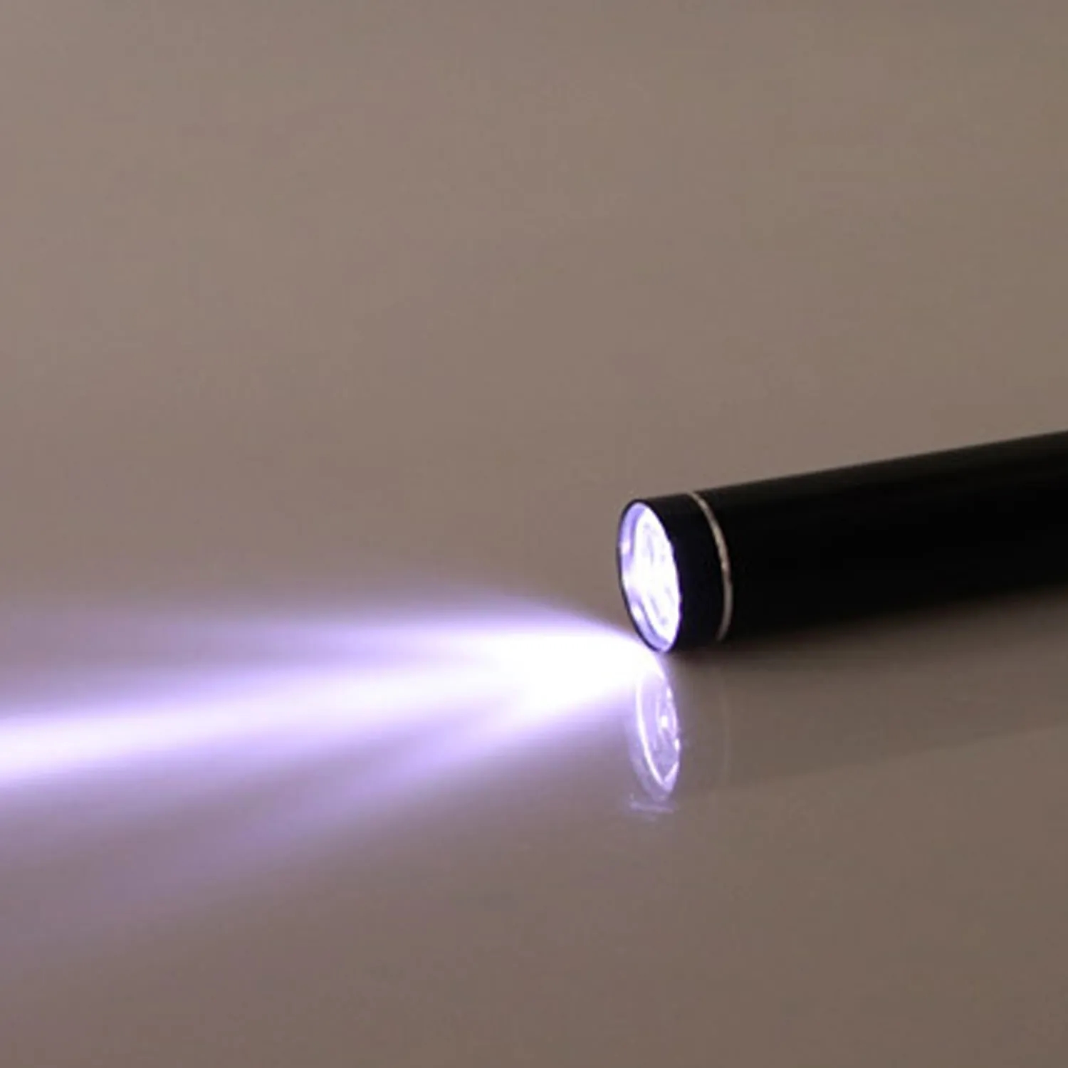 LED Tactical Flashlight 4