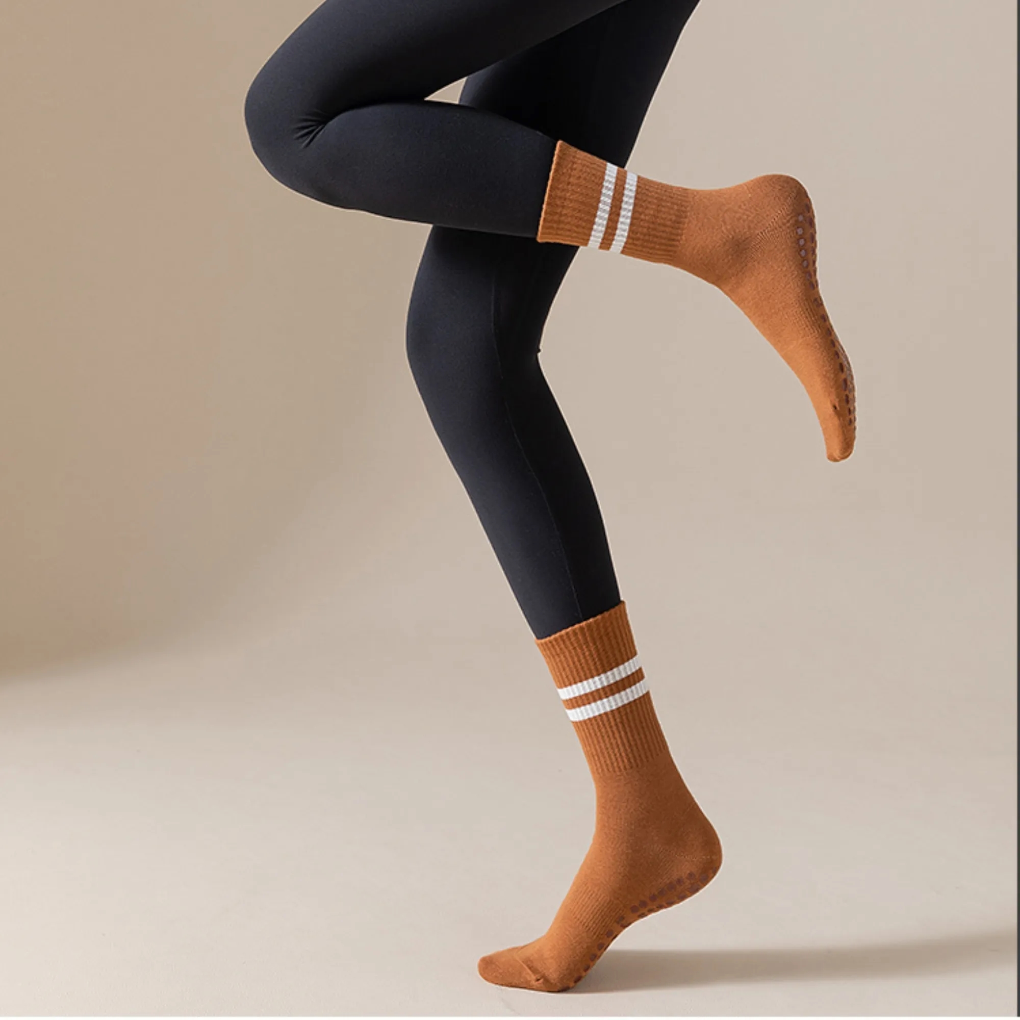Cotton non-slip silicone indoor sports socks 5
