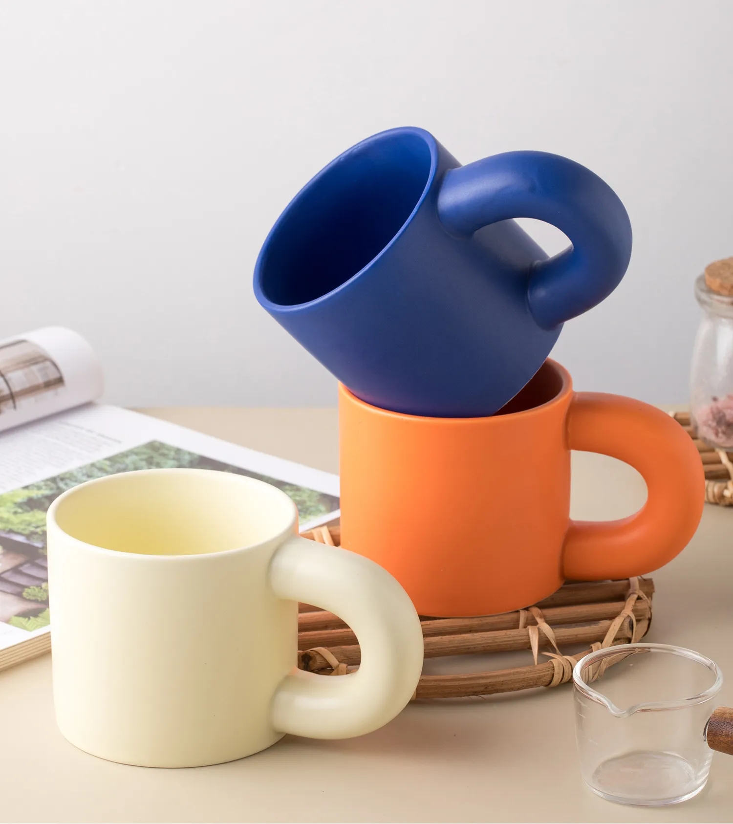 Large Ceramic Mug With Chunky Handle 3