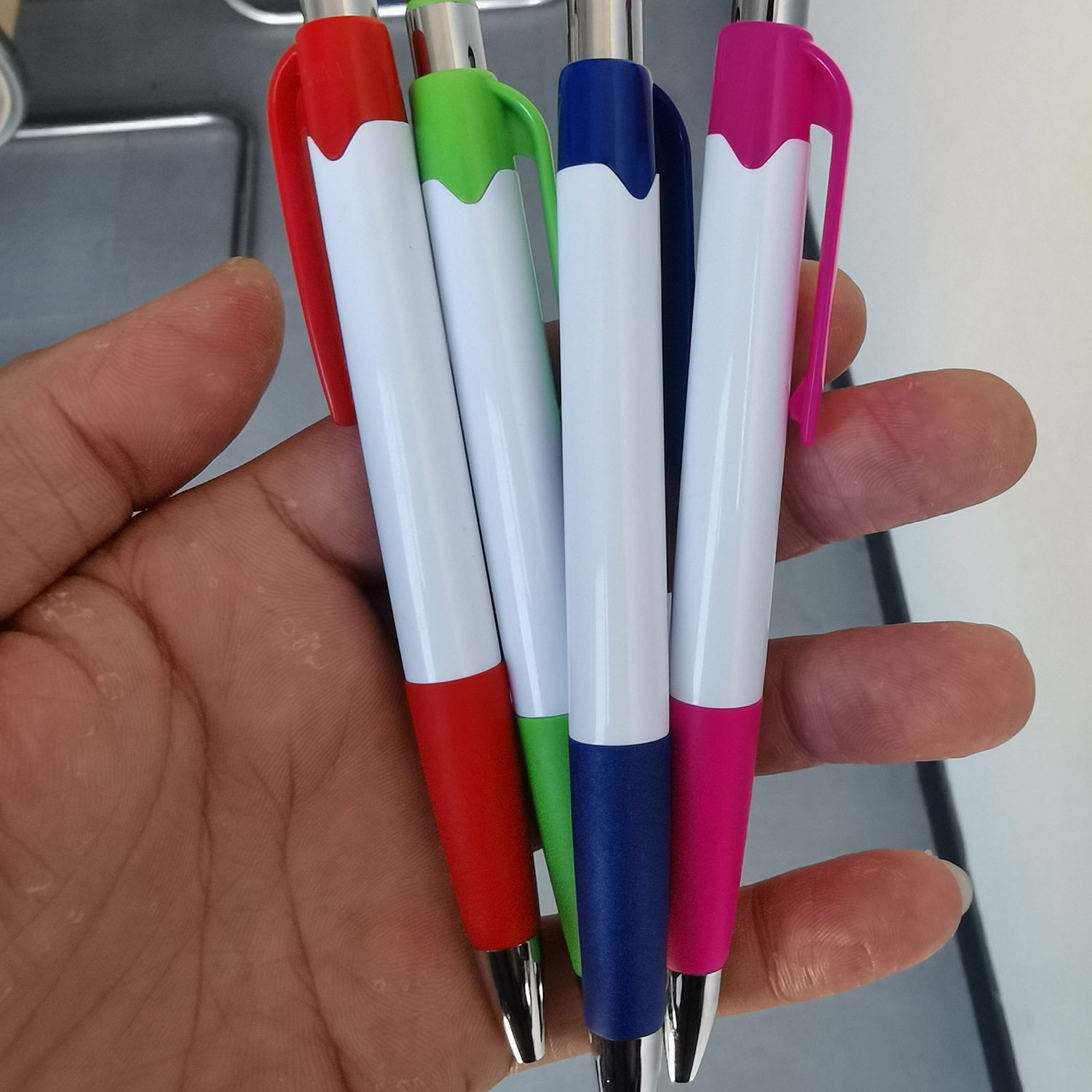 Tip-Top Smooth Writing Ballpoint pen 4