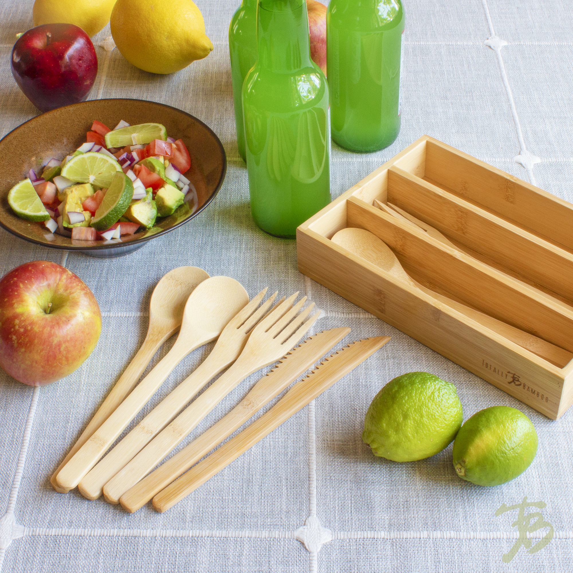 12 Piece Reusable Bamboo Flatware Set in Storage Case 4
