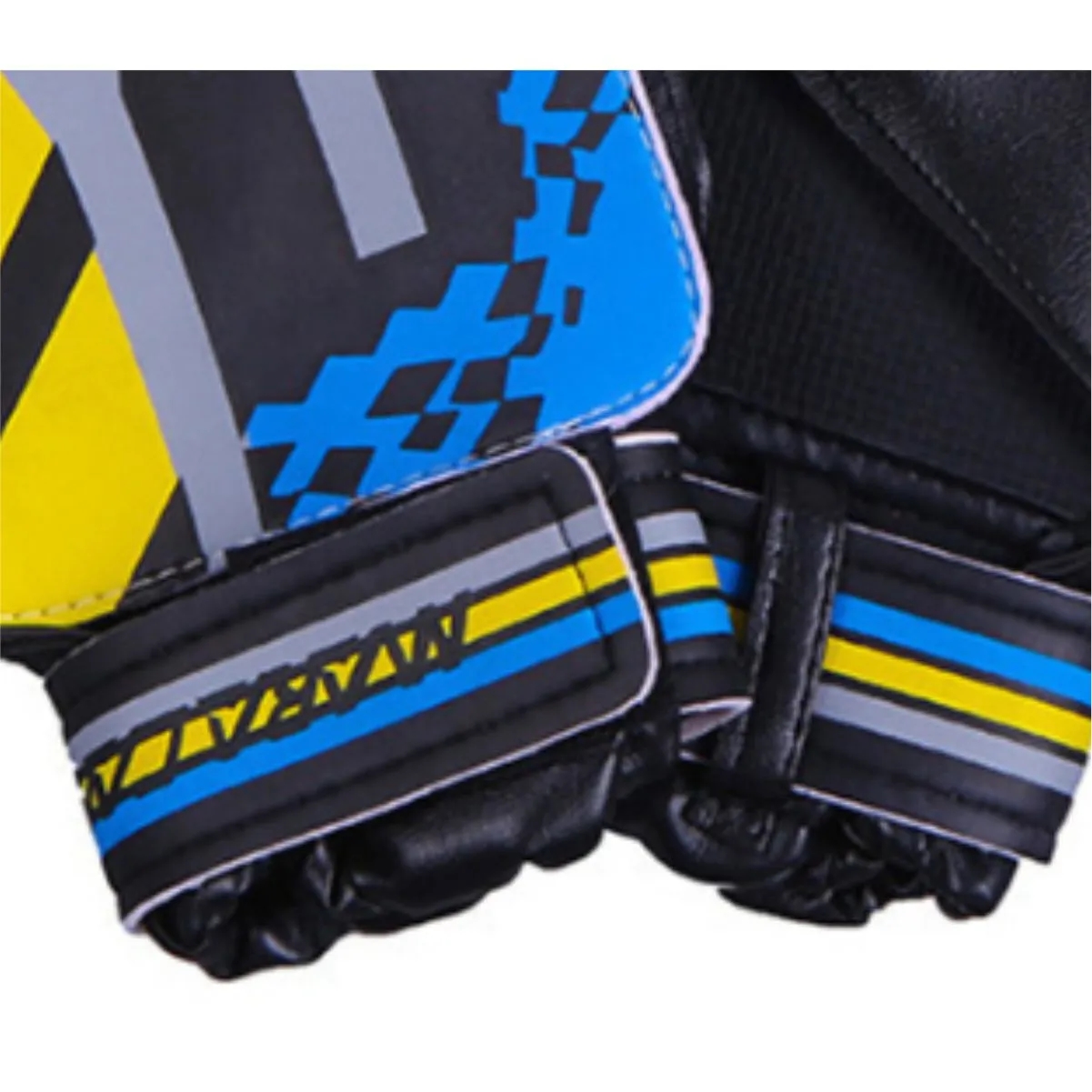 Breathable Goalkeeper Gloves With Grip And Wrist Strap 1