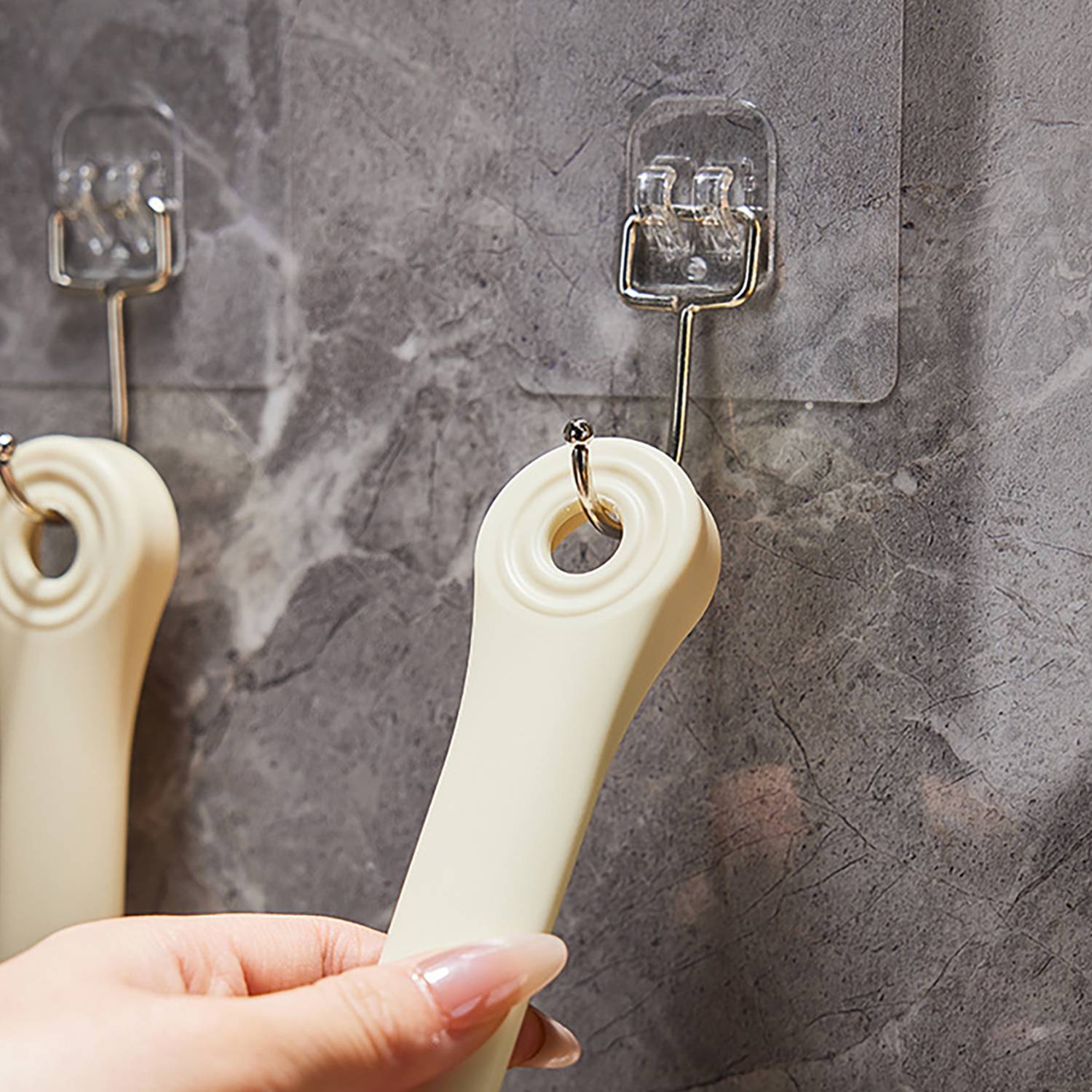 Cute Long-Handled Bath Brush 4