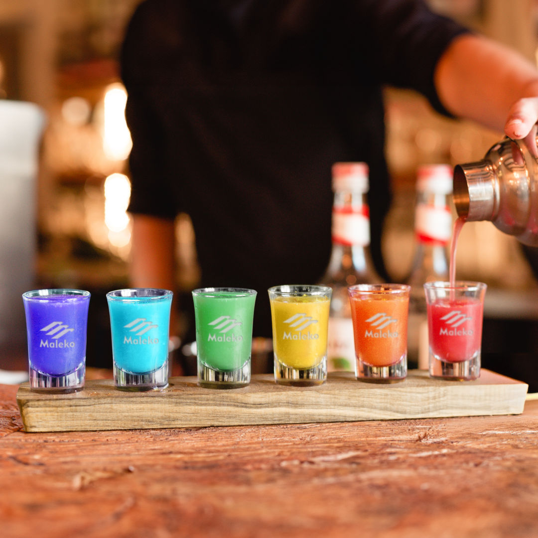 Shot Glasses Set on Acacia - Deep Etch 5