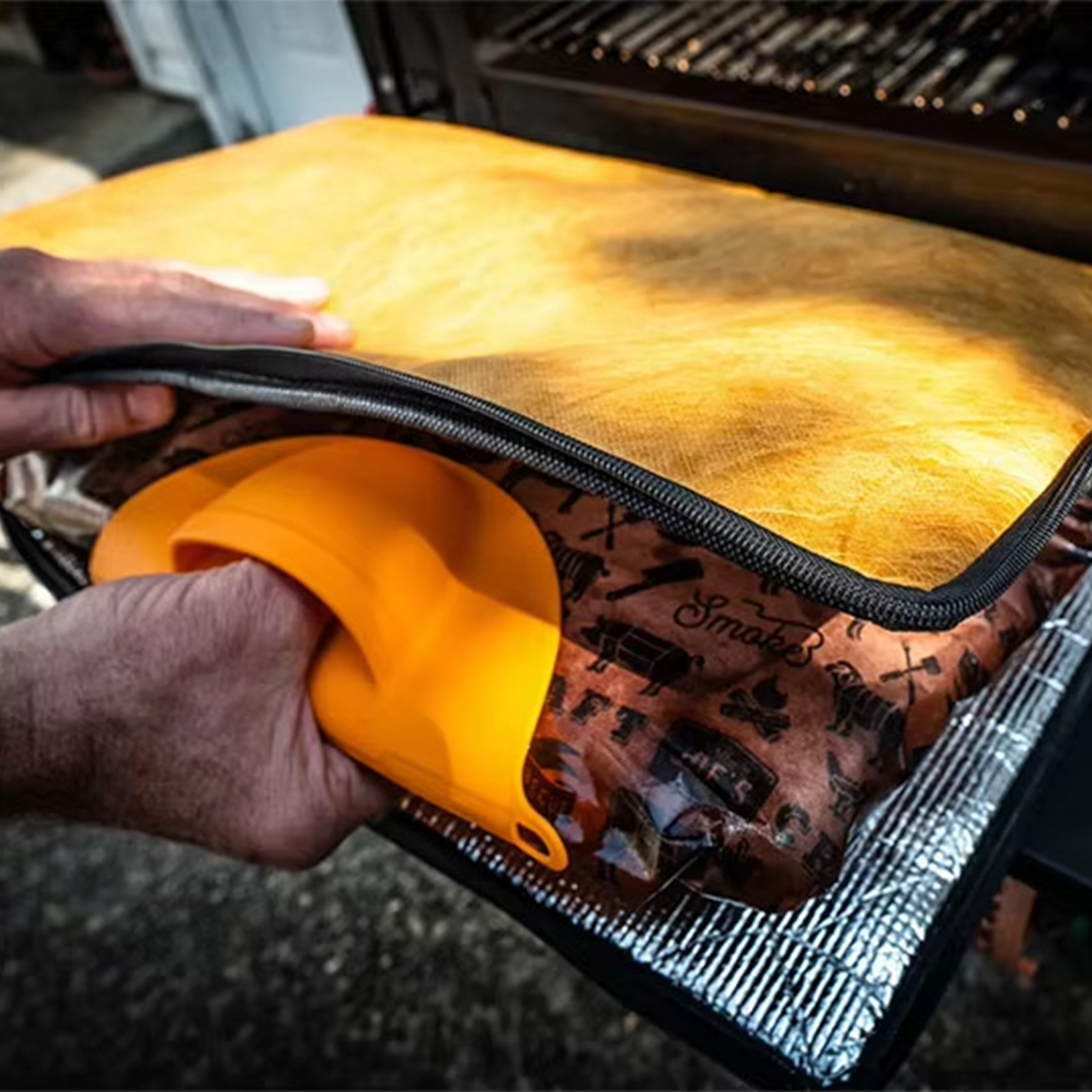 Tyvek Barbecue Insulated Storage Bag 8