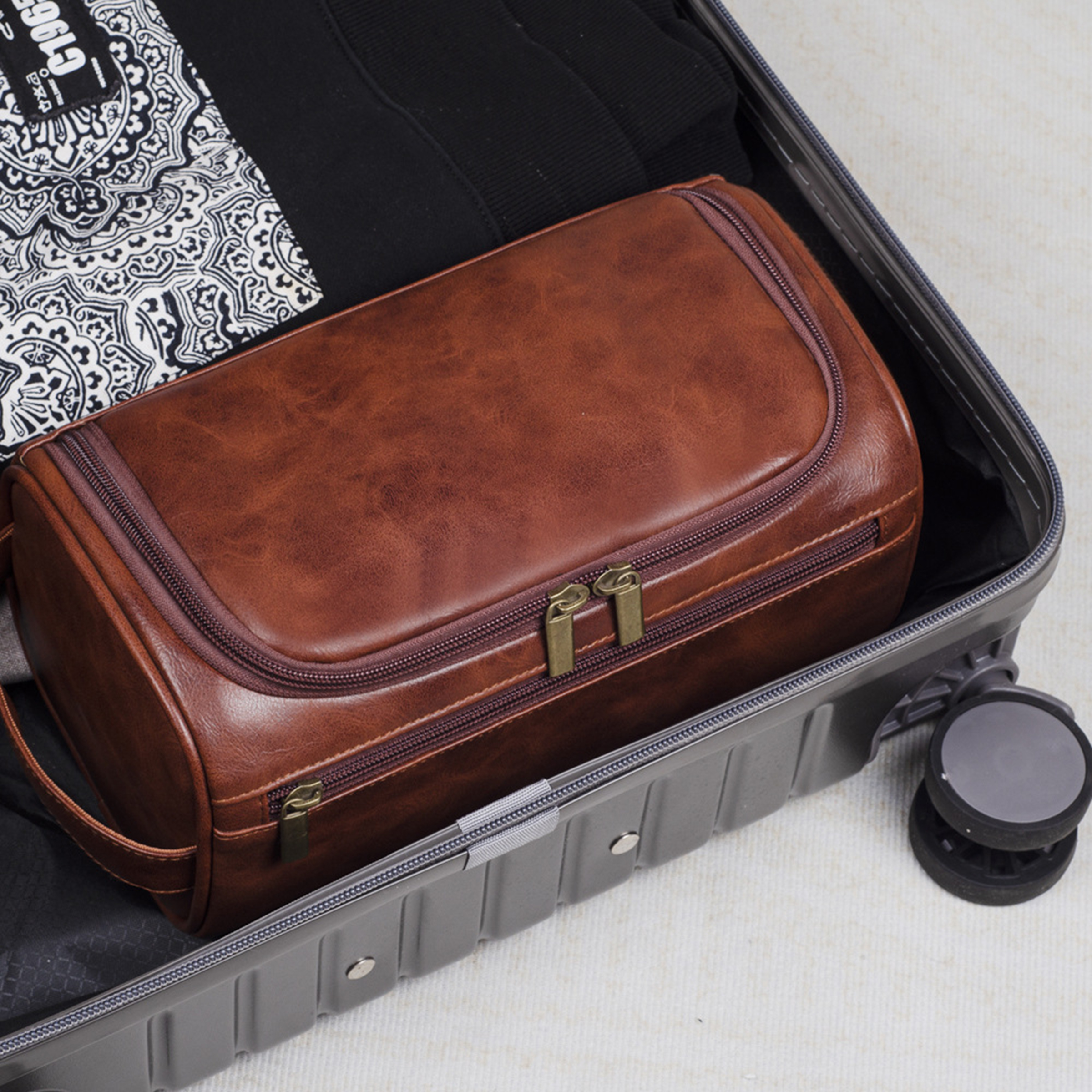 Pu Large Capacity Travel Waterproof Wash Bag 8