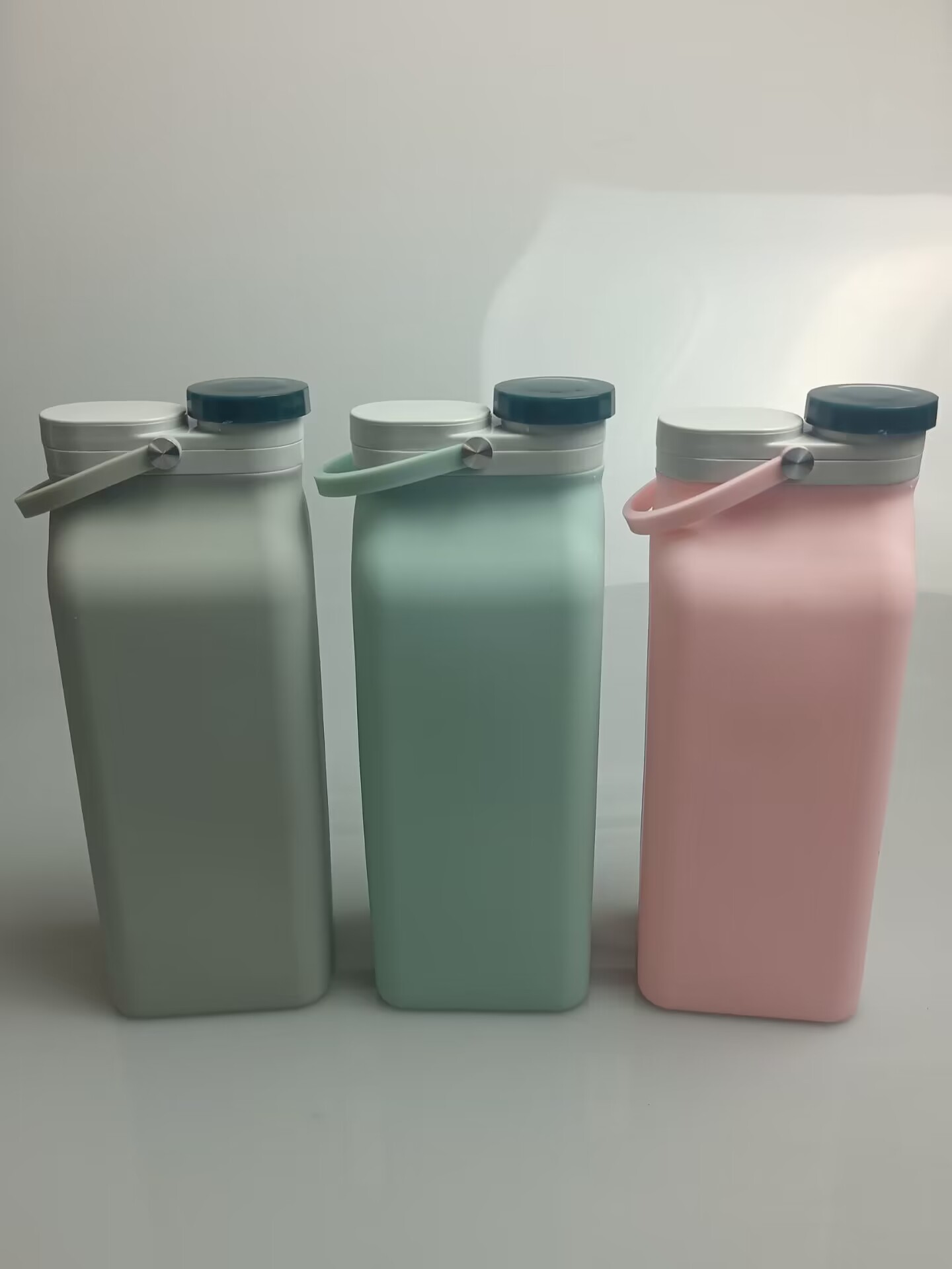 Collapsible Water Bottle 20 oz 8