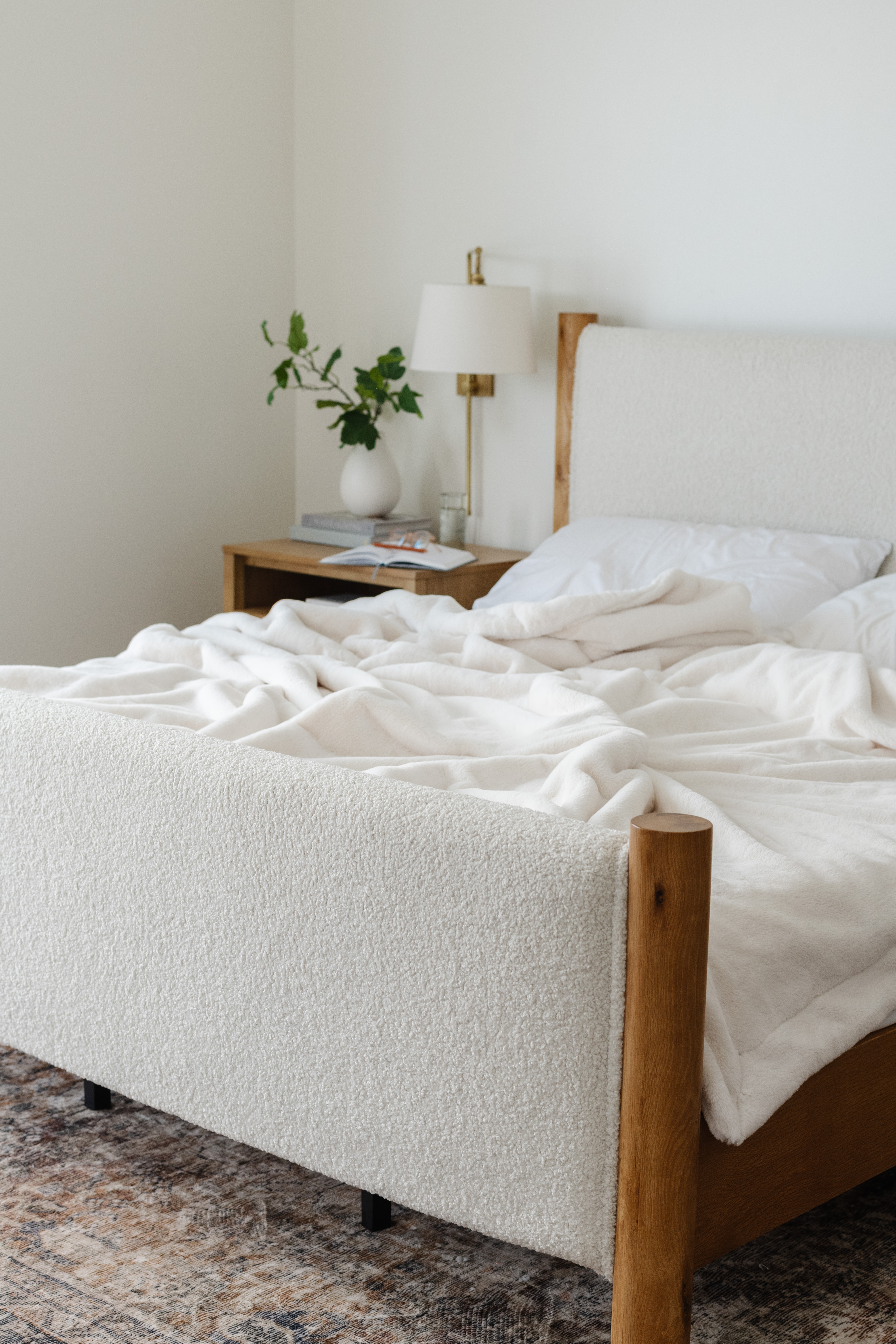 Grand Faux Fur Arctic Hare-Throw Luxury Blanket (50x60) 2