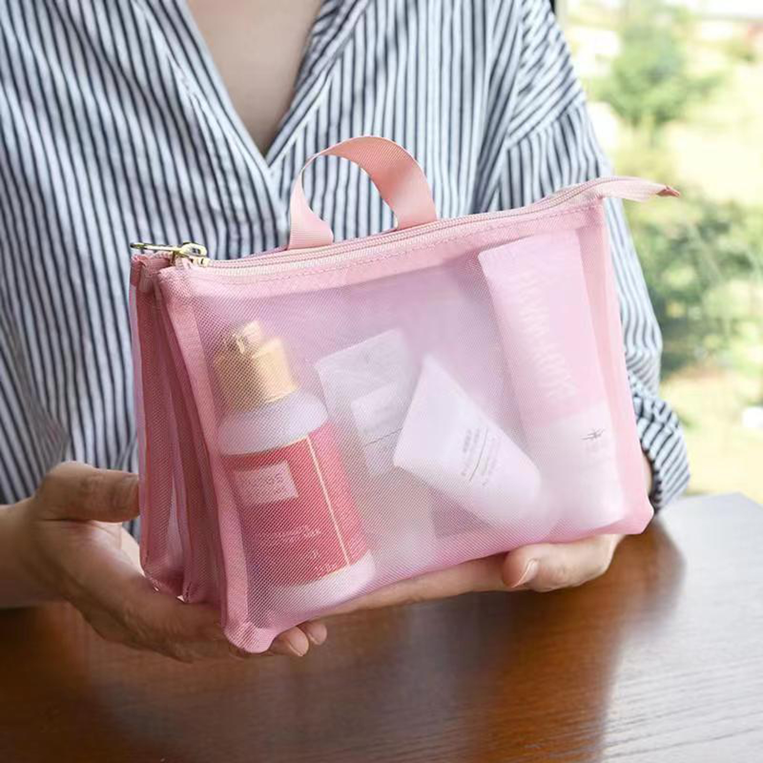 Makeup Product Organizing And Storage Portable Mesh Bag 5