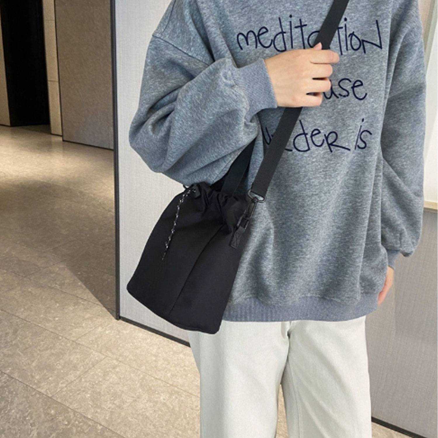 Drawstring Messenger Bag 3