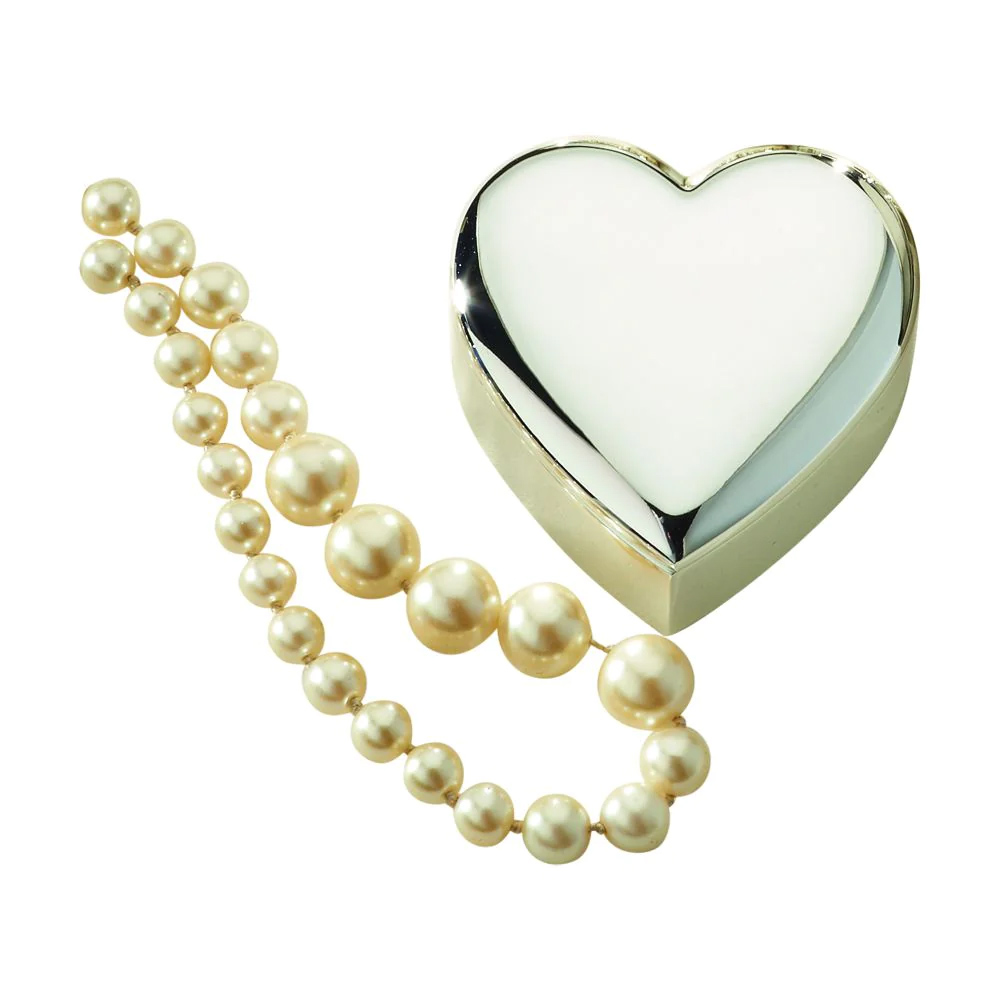 Shiny Silver Heart Jewelry Box 1