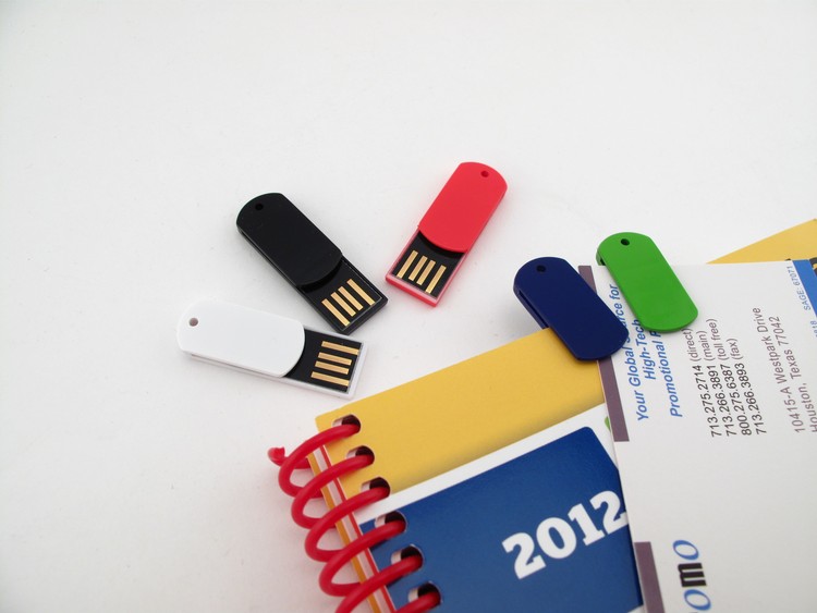 16GB Goldfinger USB Drive 900 3