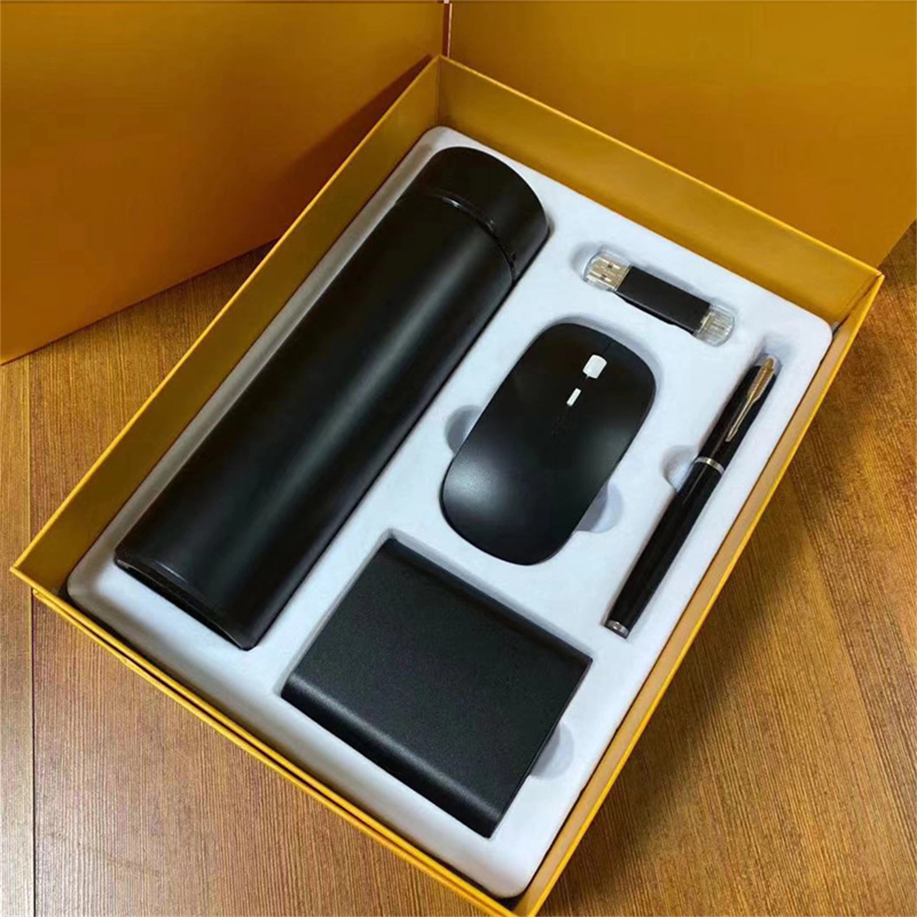 Custom Executive Gift Set 7