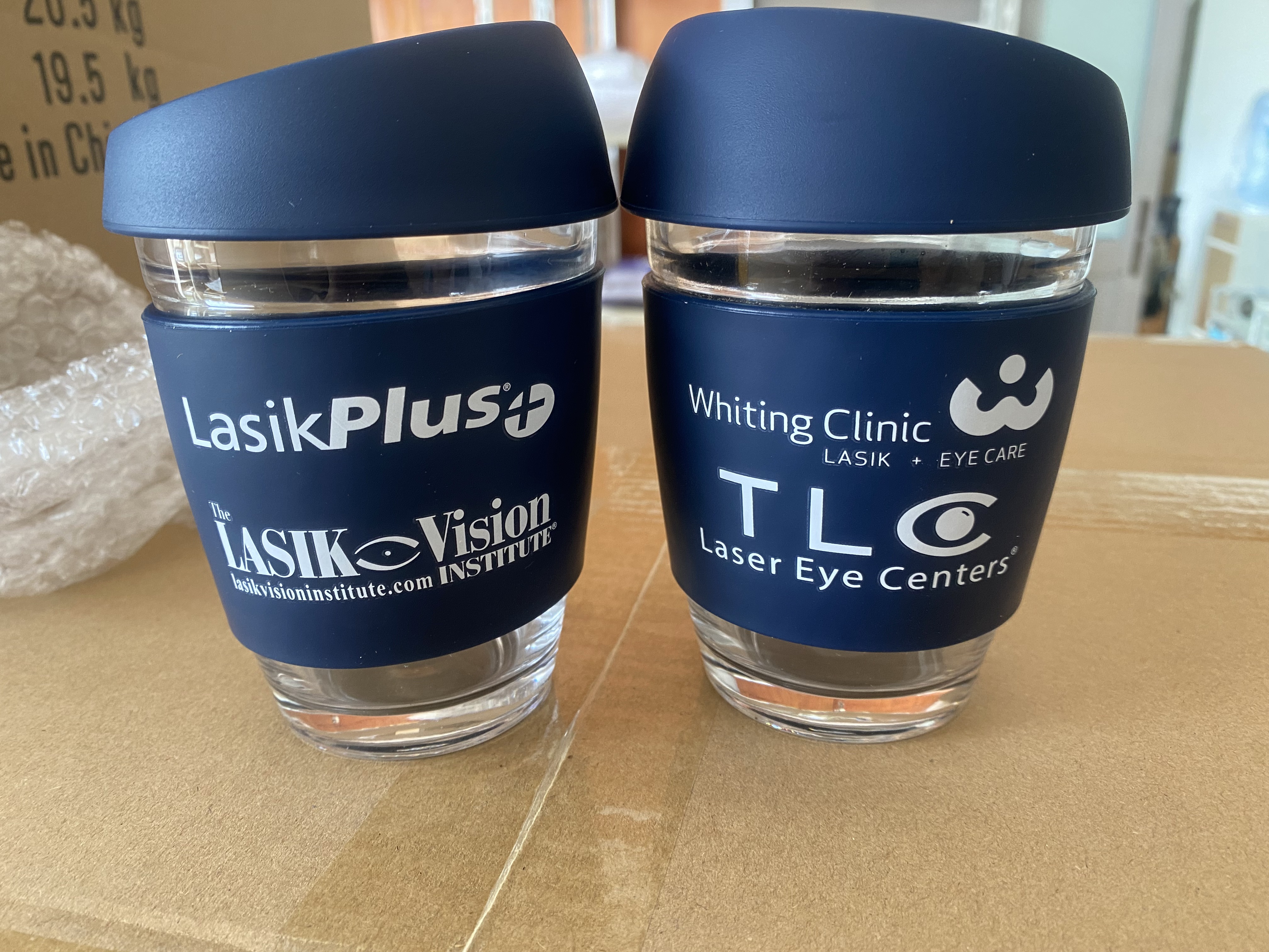 12oz Coffee Glass Mug with Silicone Sleeve & Lid 2